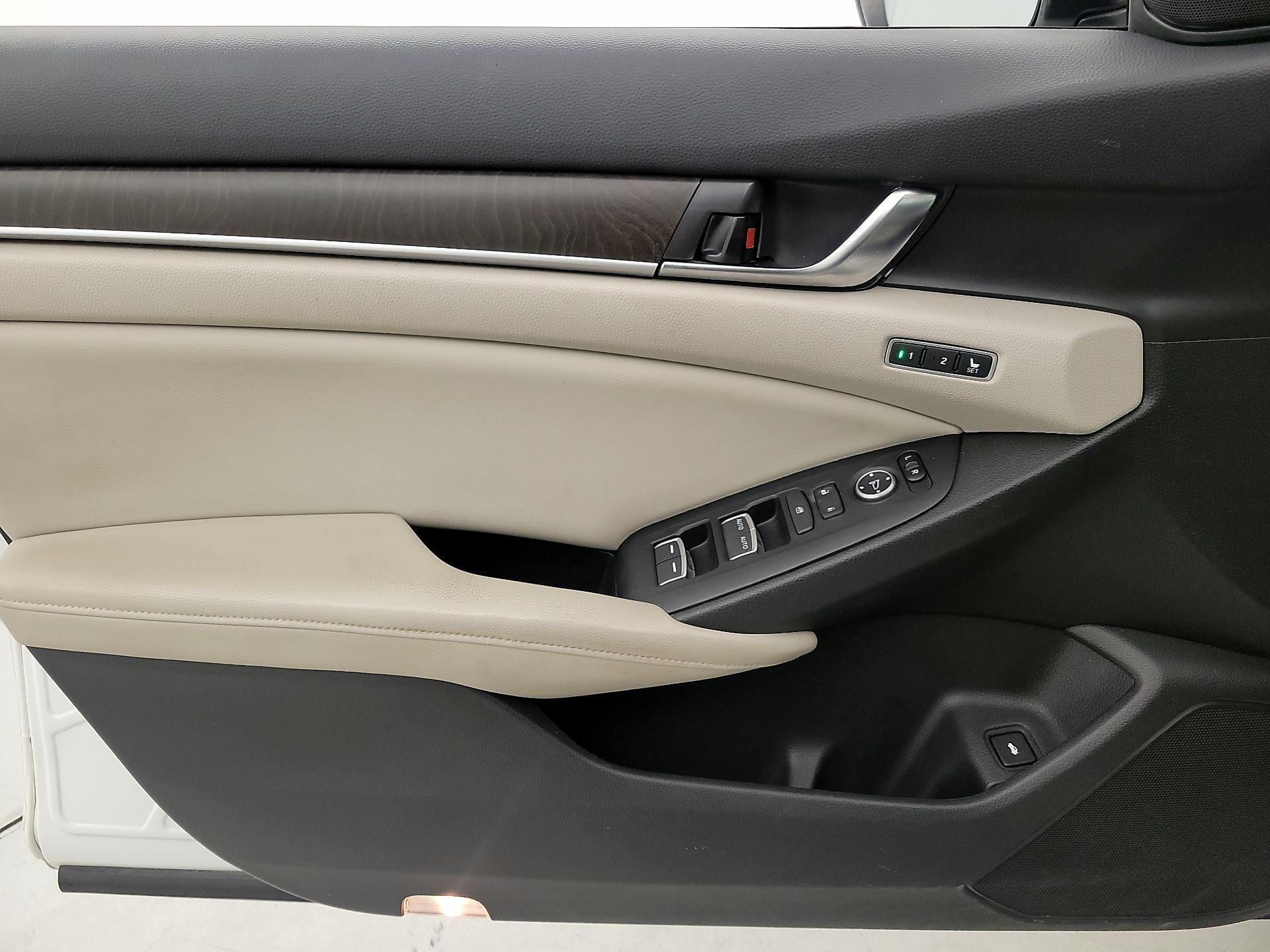 Thumbnail: 2018 Honda Accord - 12