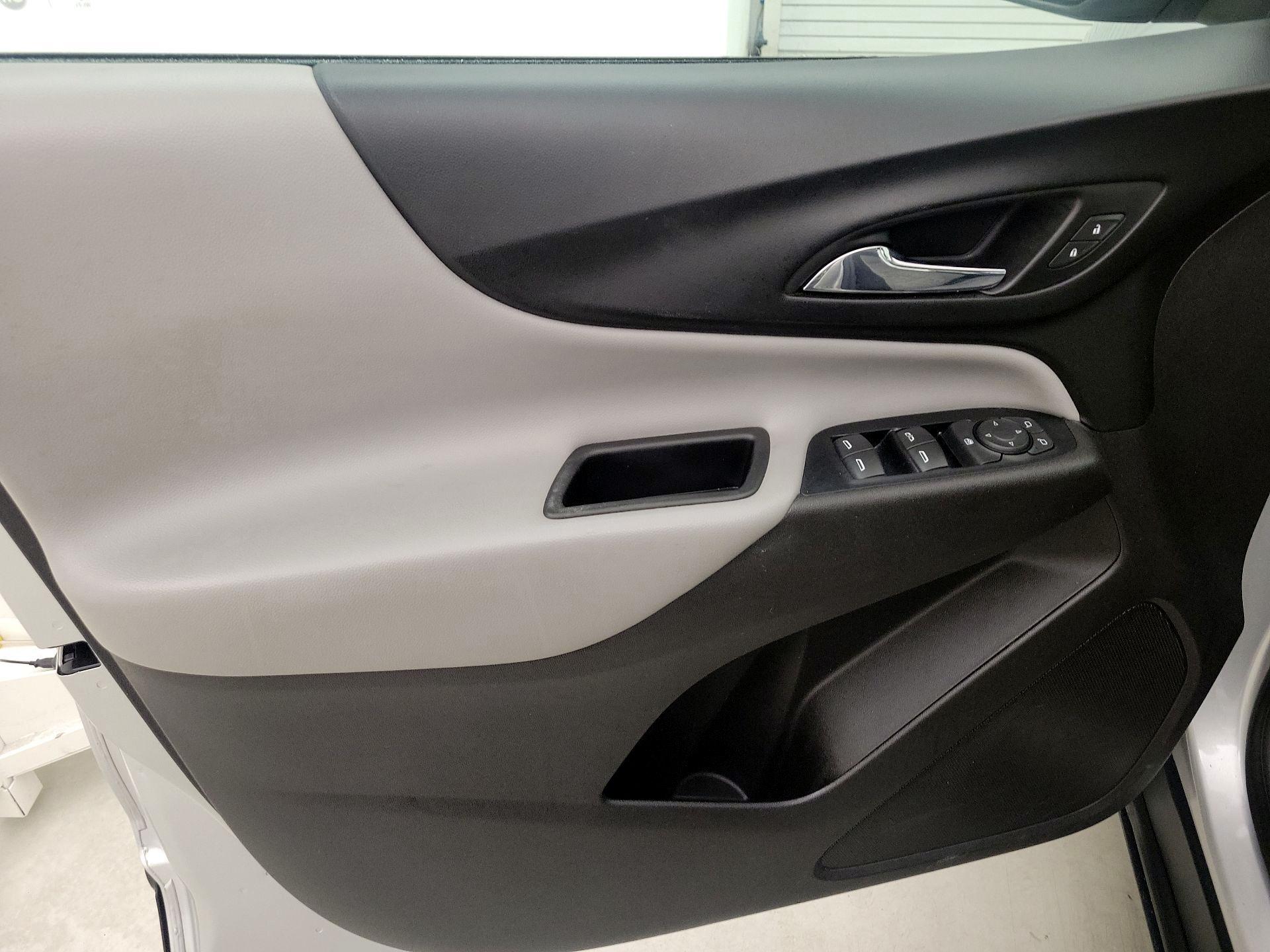 Thumbnail: 2018 Chevrolet Equinox - 12
