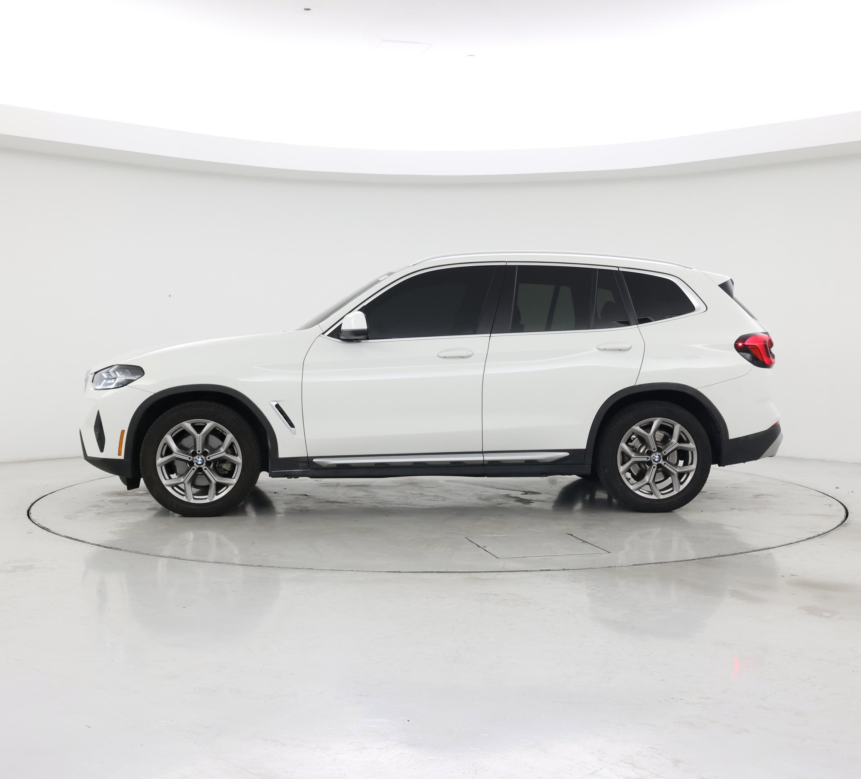 Thumbnail: 2022 BMW X3 - 3
