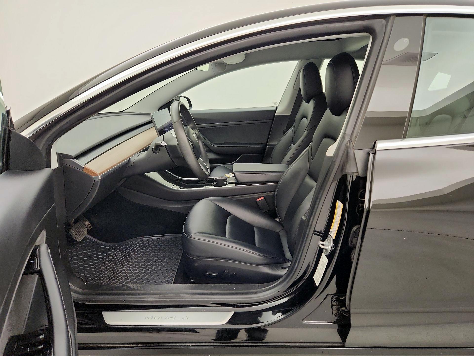 Thumbnail: 2020 Tesla Model 3 - 11