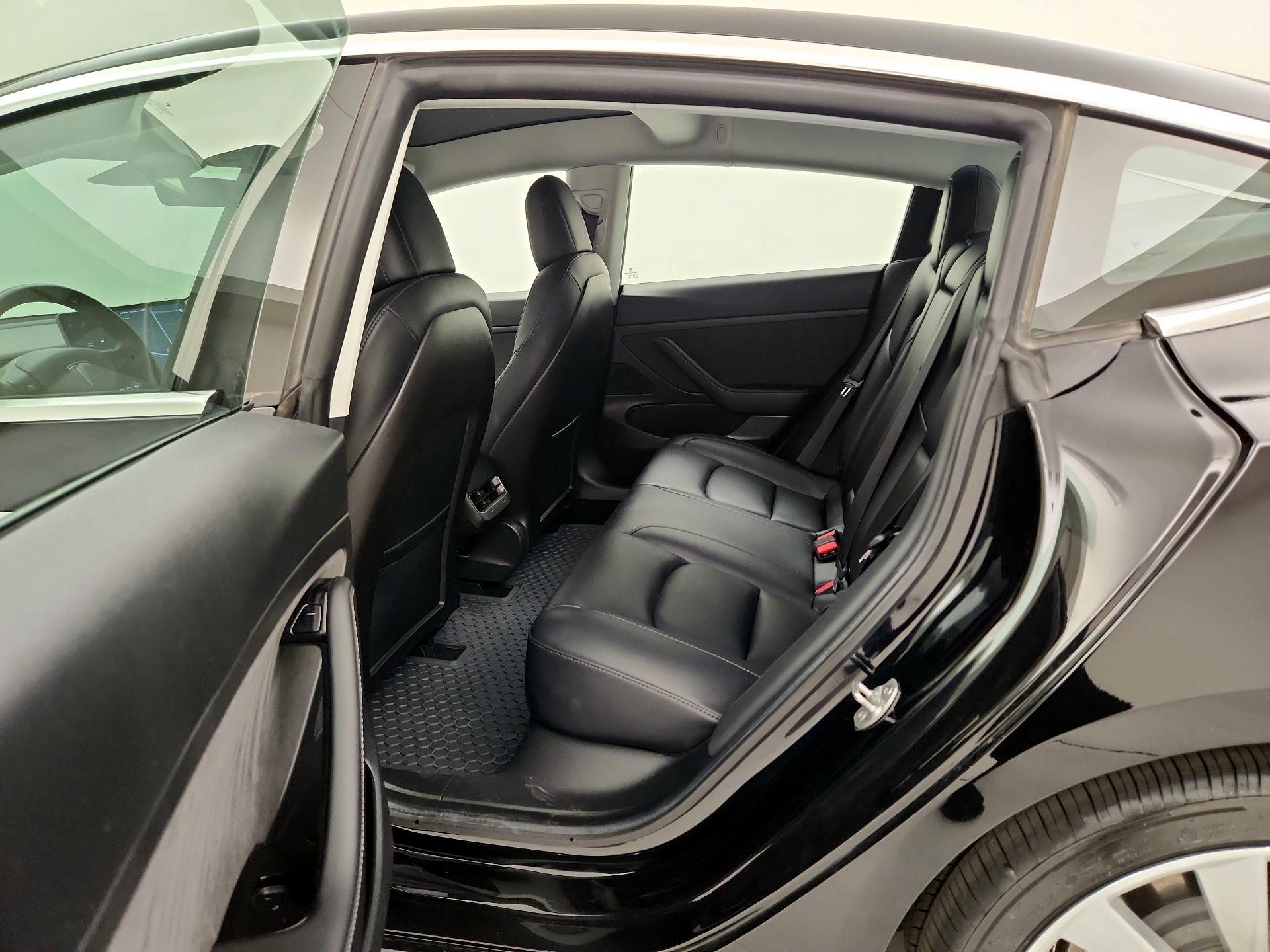 Thumbnail: 2020 Tesla Model 3 - 20