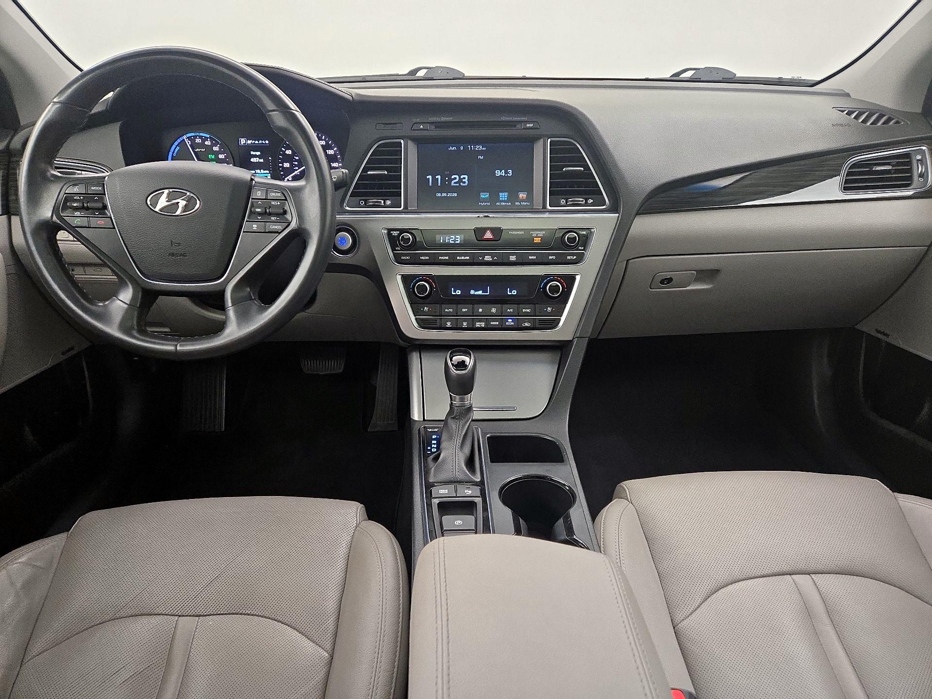 Thumbnail: 2017 Hyundai Sonata - 9