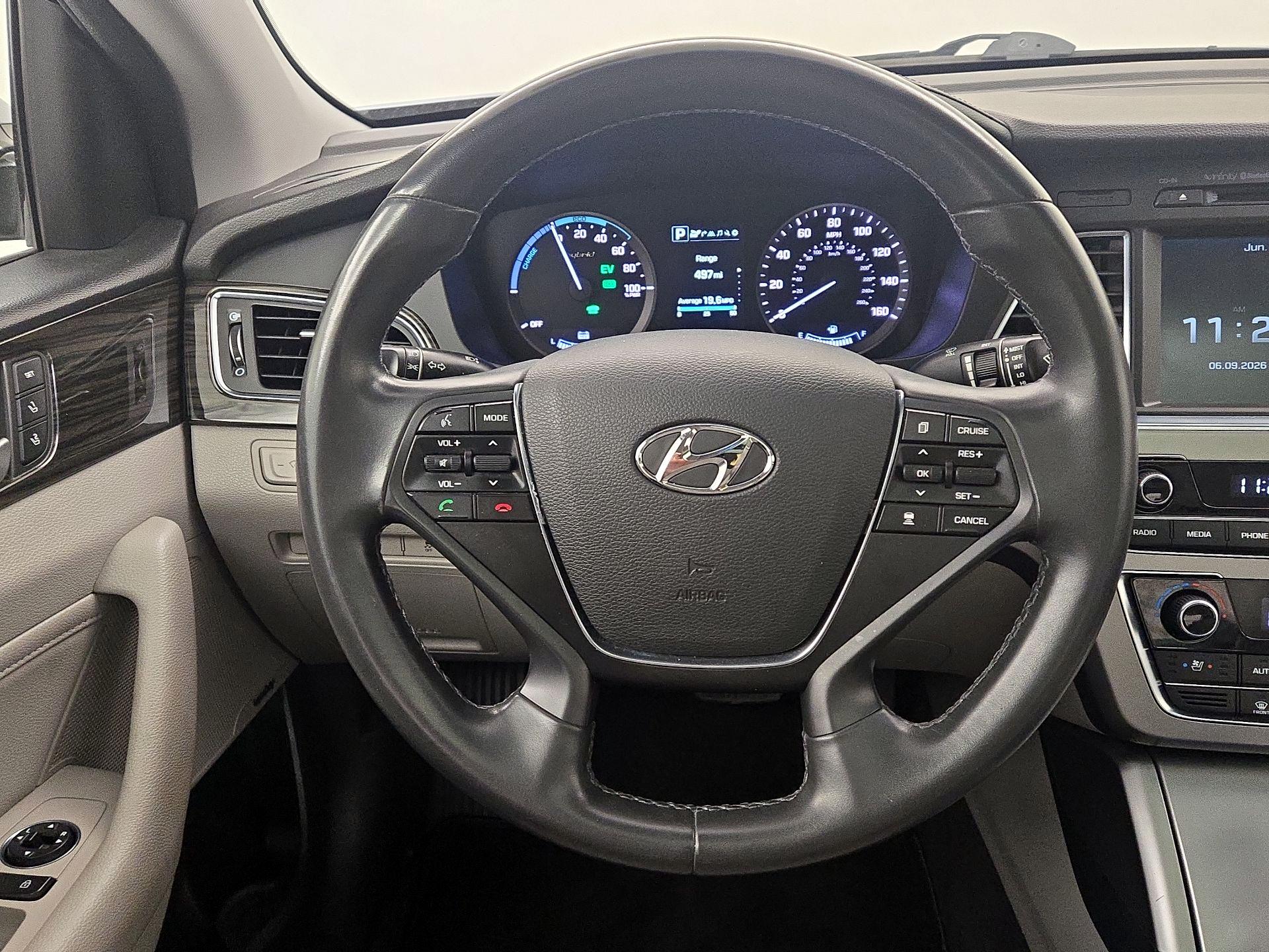 Thumbnail: 2017 Hyundai Sonata - 10