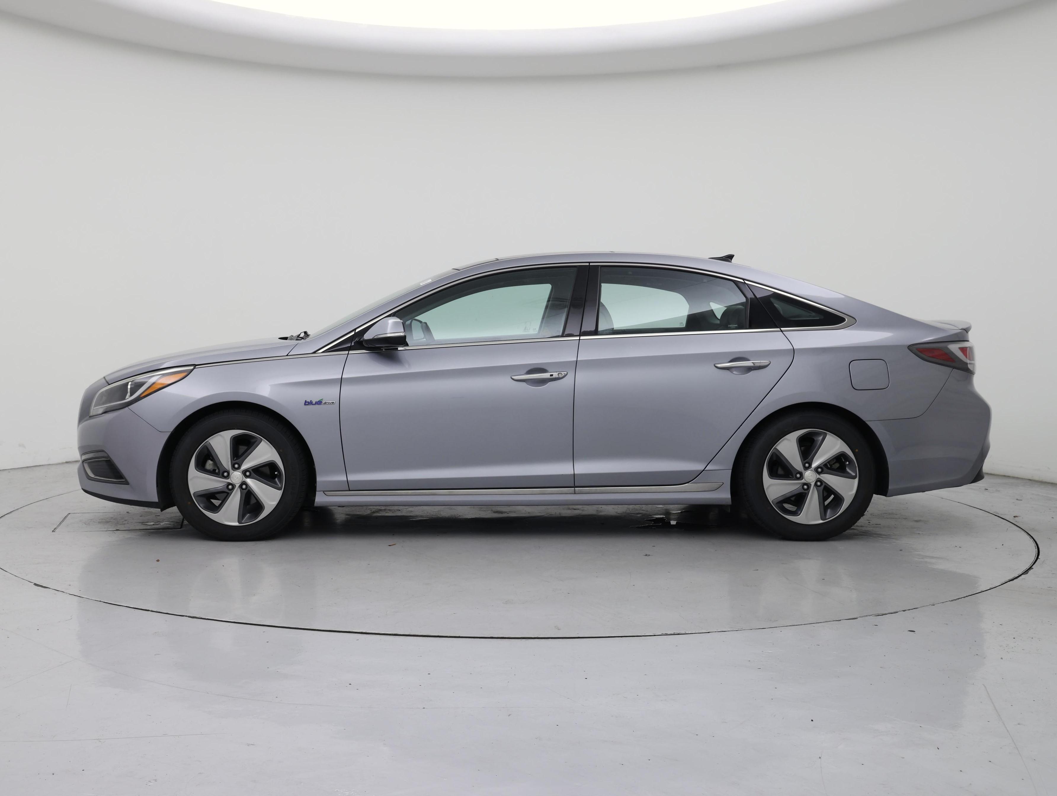 Thumbnail: 2017 Hyundai Sonata - 3