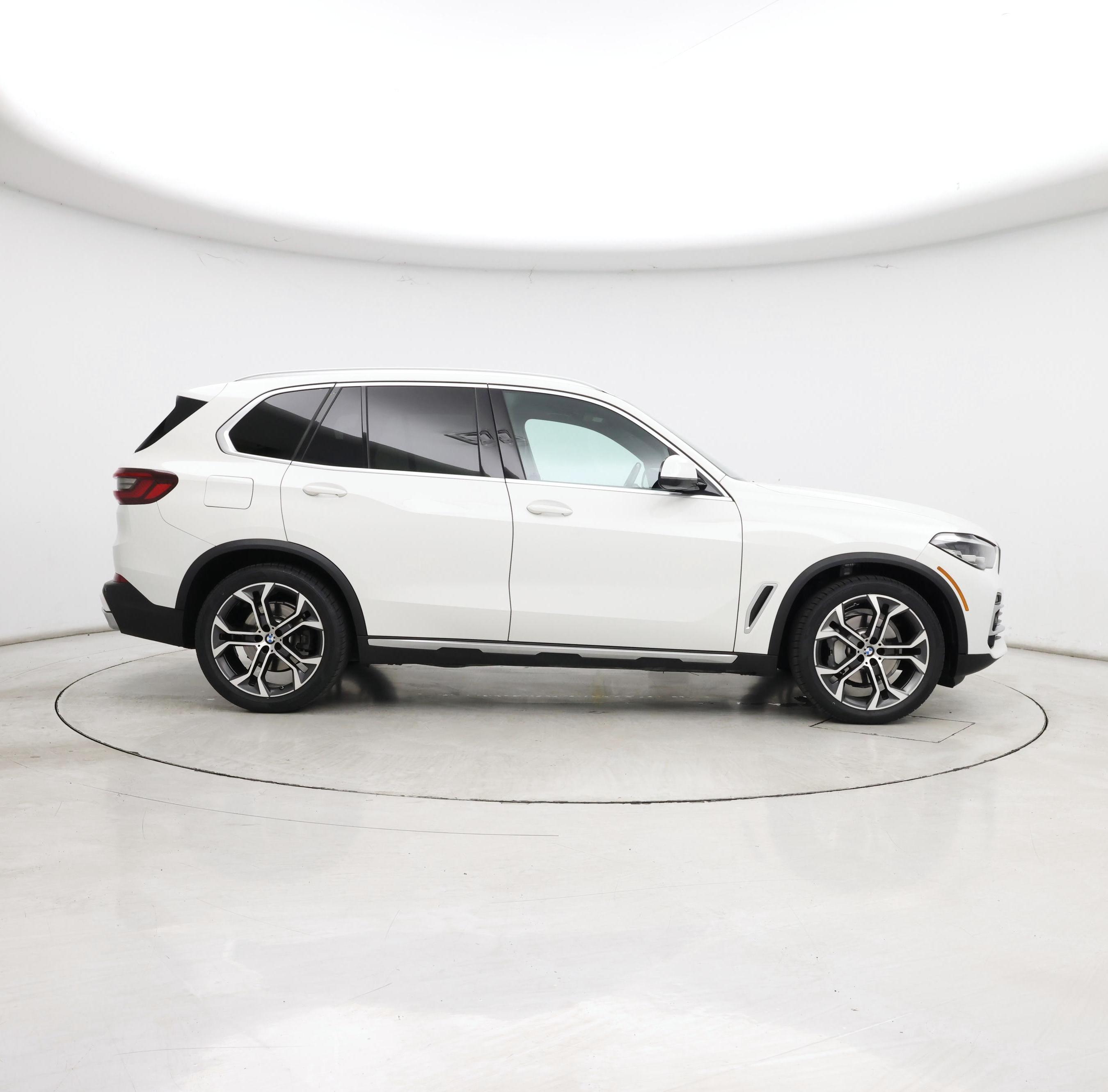 Thumbnail: 2022 BMW X5 - 7