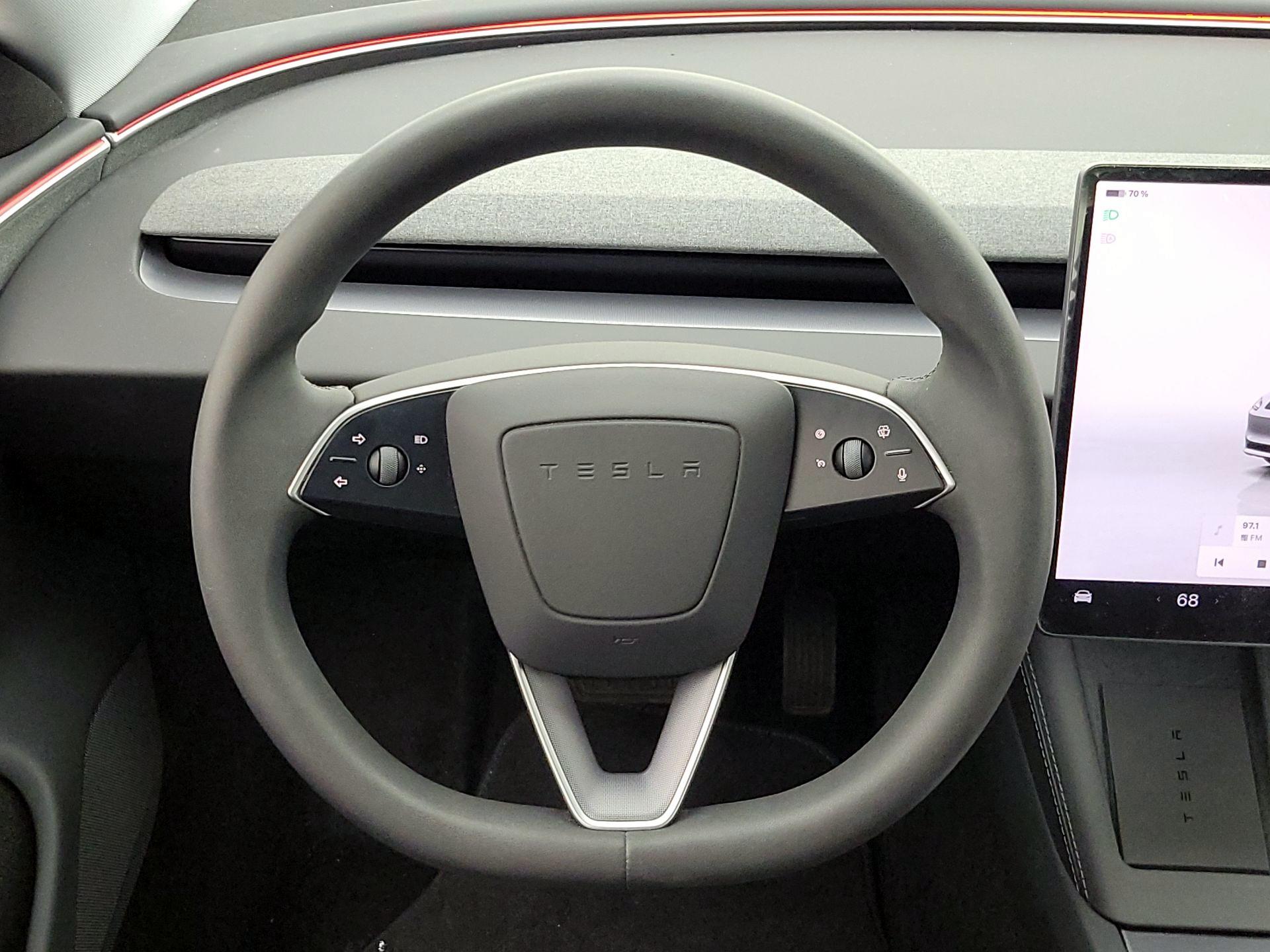 Thumbnail: 2025 Tesla Model 3 - 10