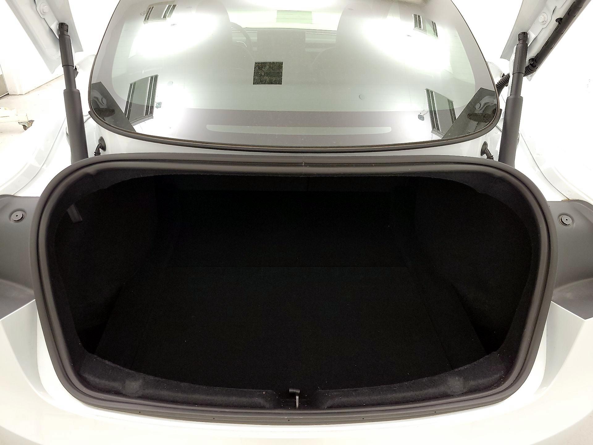Thumbnail: 2025 Tesla Model 3 - 19