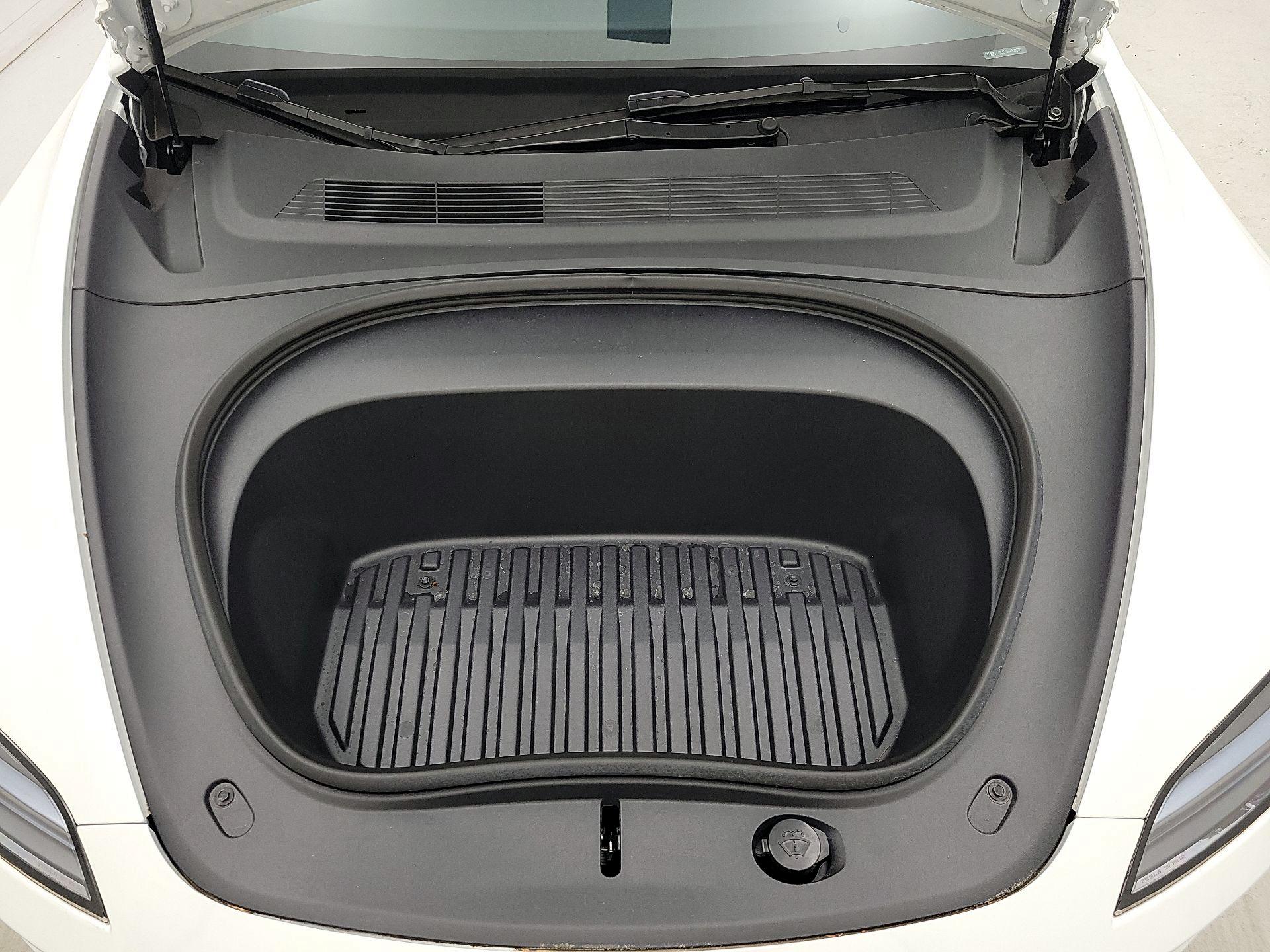 Thumbnail: 2025 Tesla Model 3 - 20