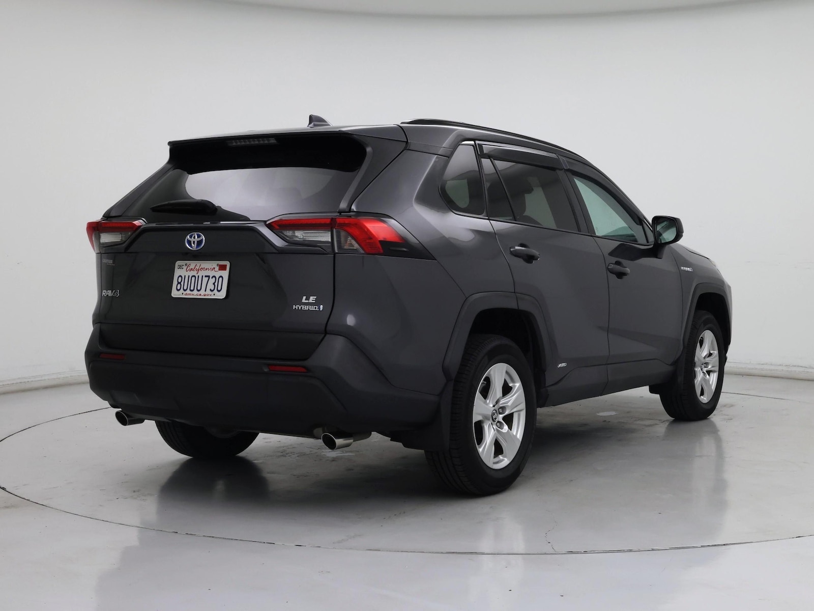 2021 Toyota RAV4 LE - Photo 9