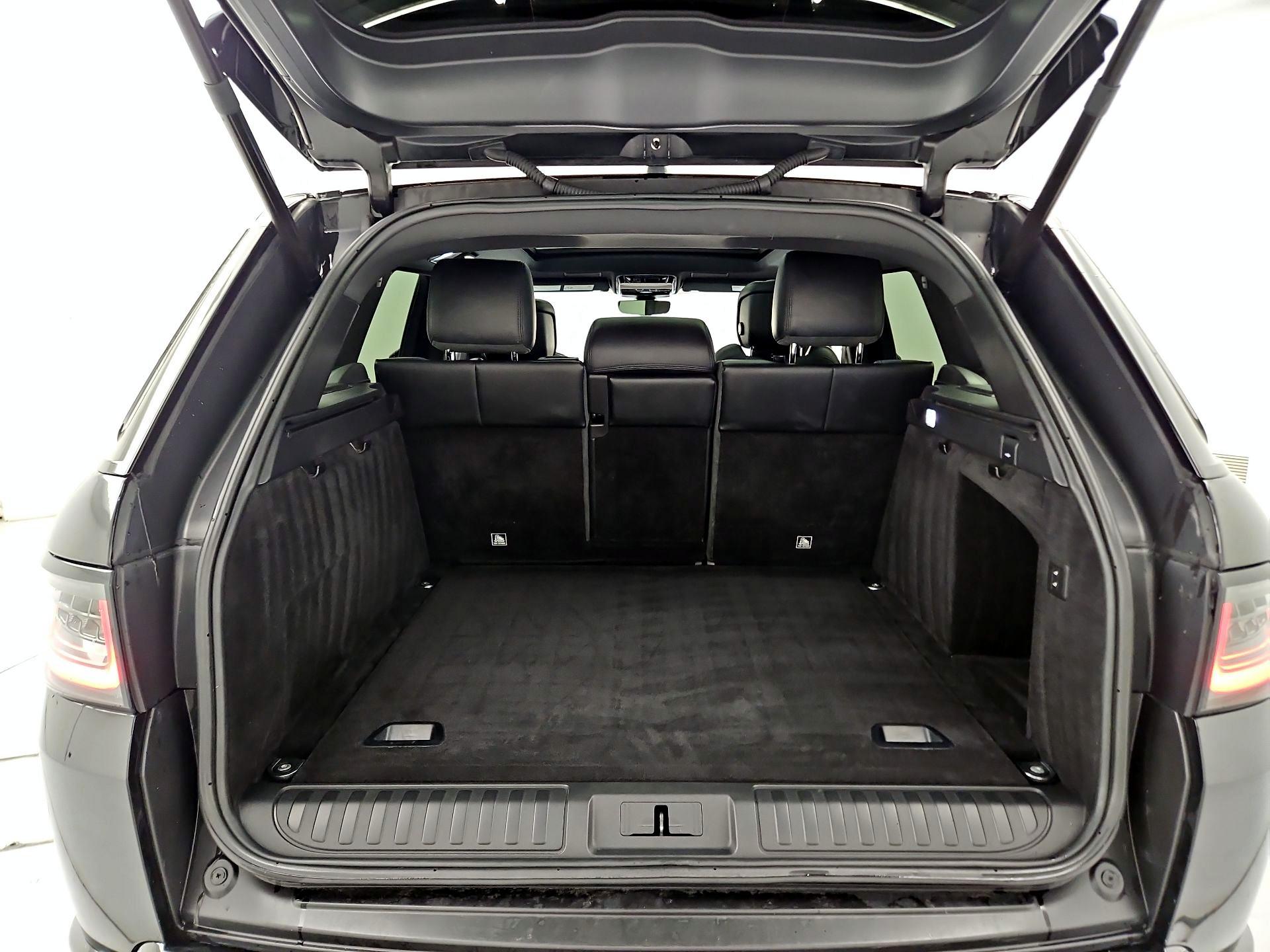 Thumbnail: 2020 Land Rover Range Rover Sport - 20