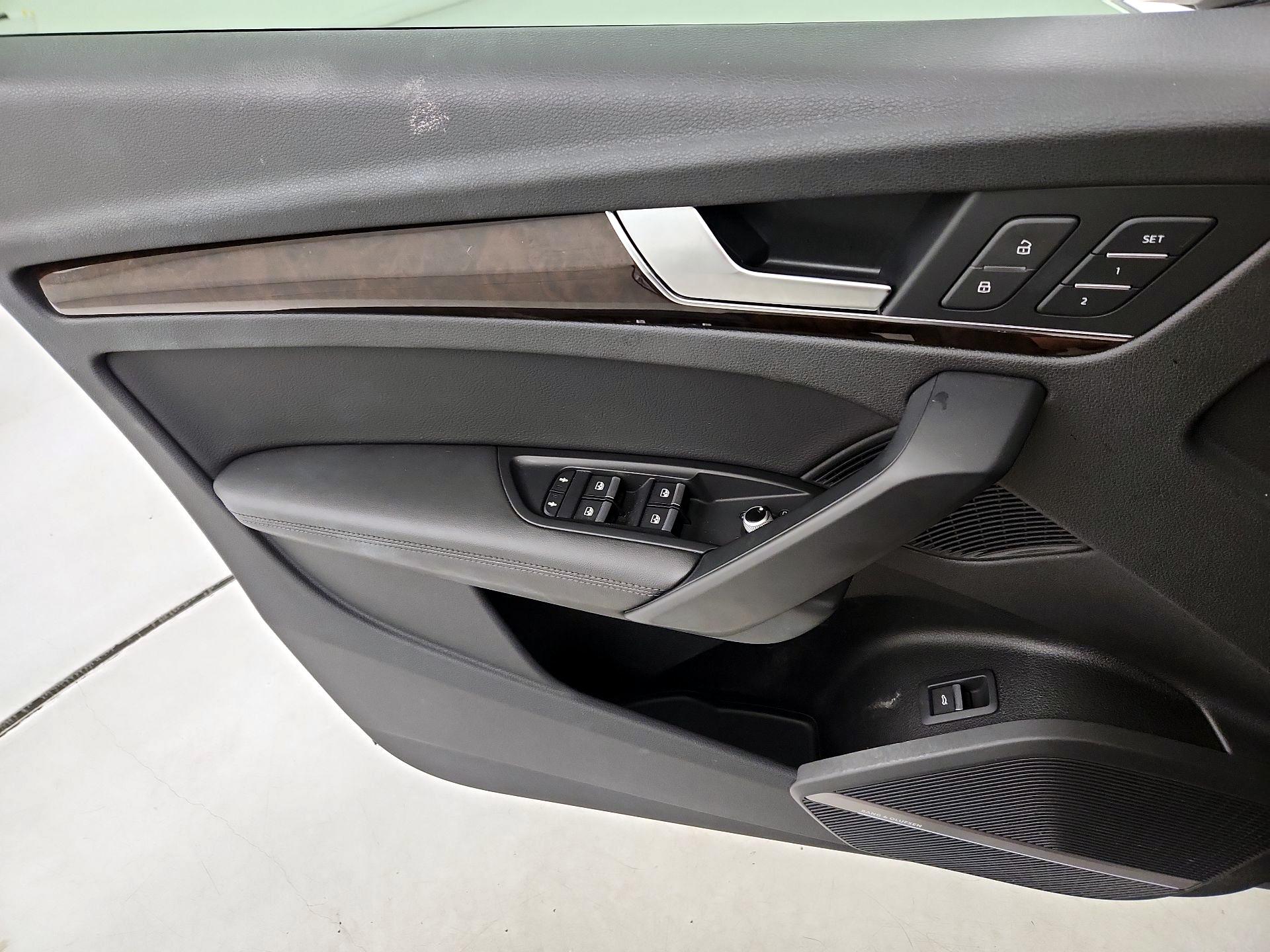 Thumbnail: 2019 Audi Q5 - 12
