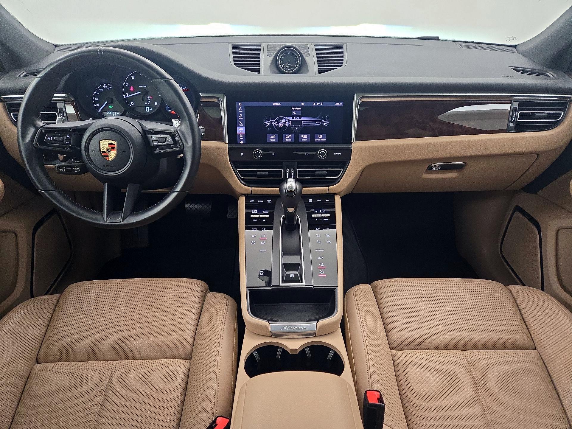 Thumbnail: 2023 Porsche Macan - 9