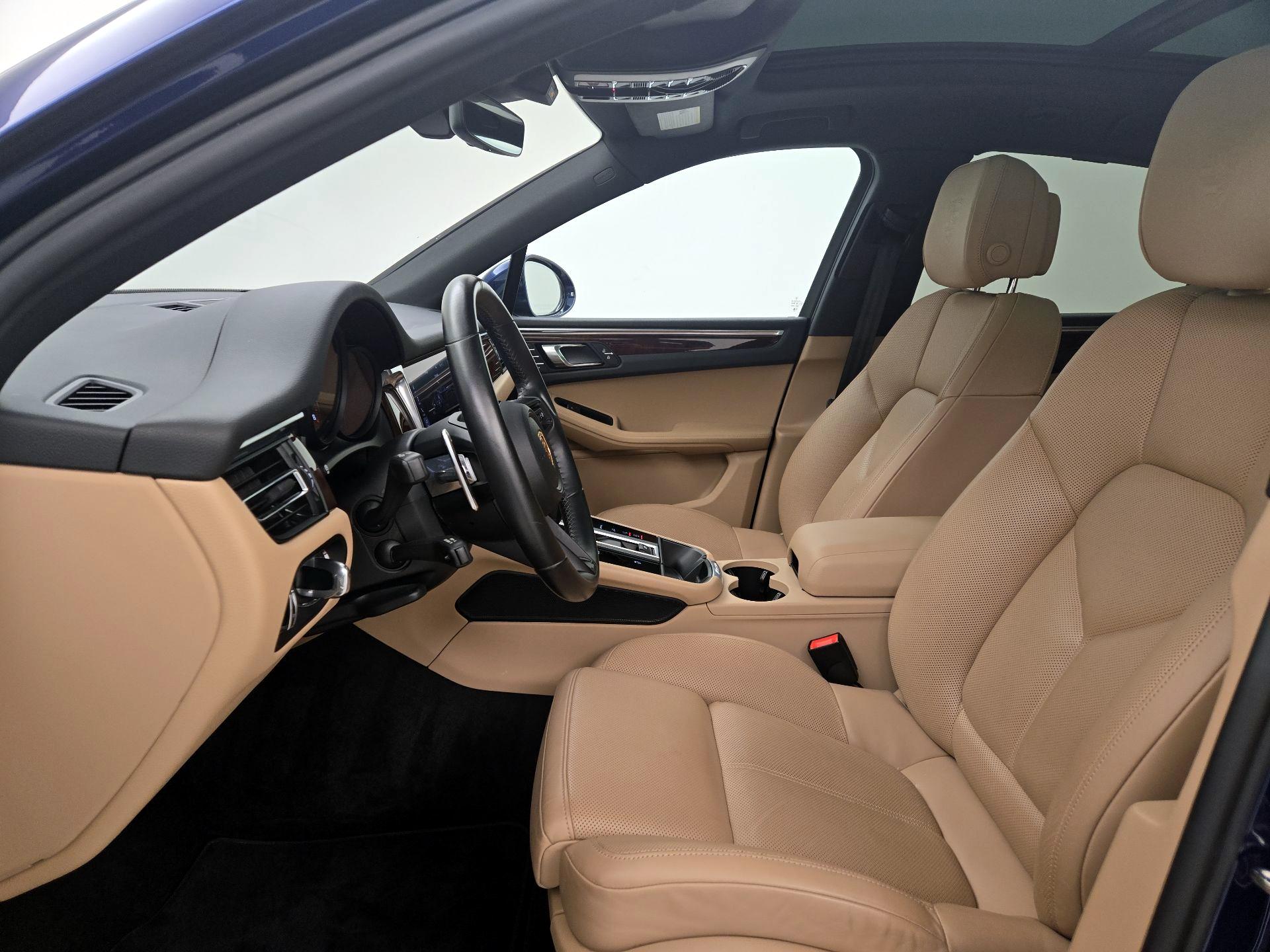 Thumbnail: 2023 Porsche Macan - 11