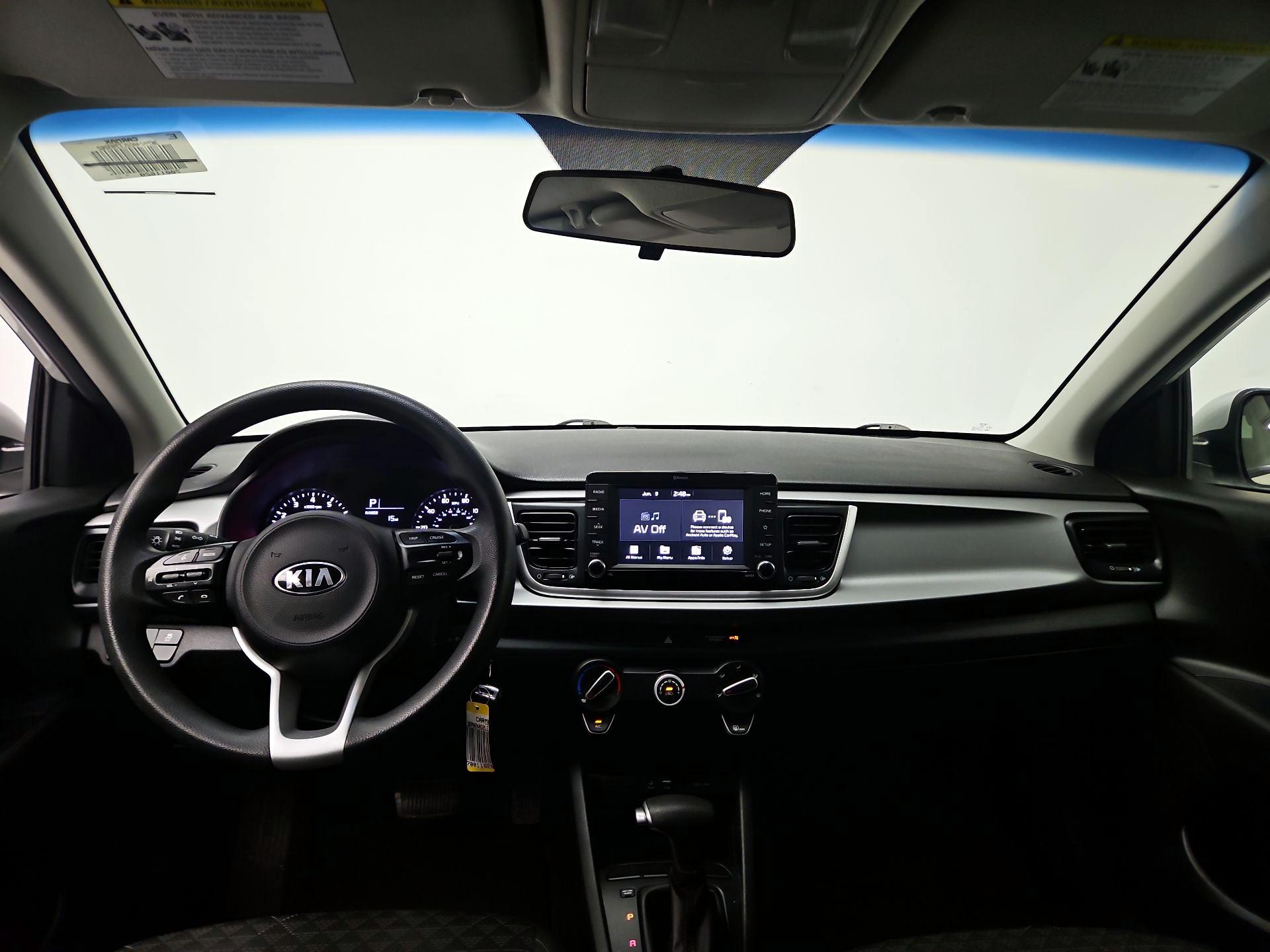Thumbnail: 2020 Kia Rio - 9