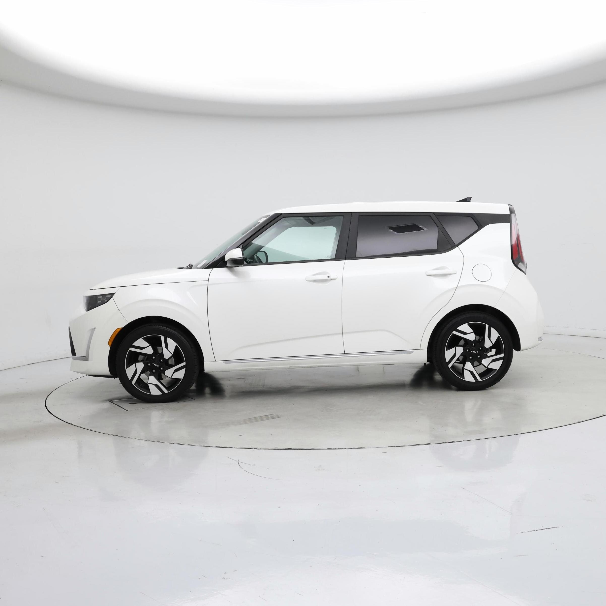 Thumbnail: 2023 Kia Soul - 3