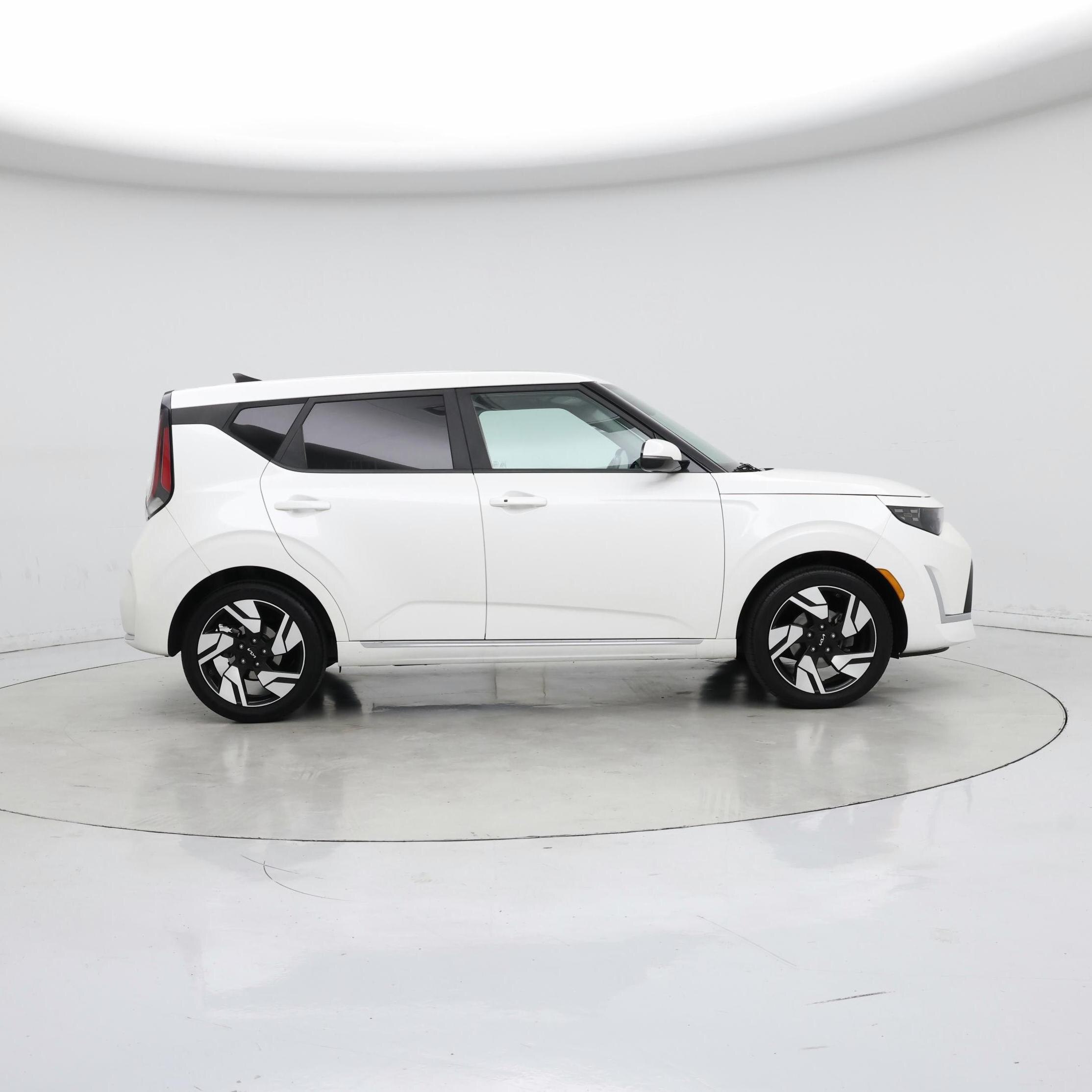 Thumbnail: 2023 Kia Soul - 7