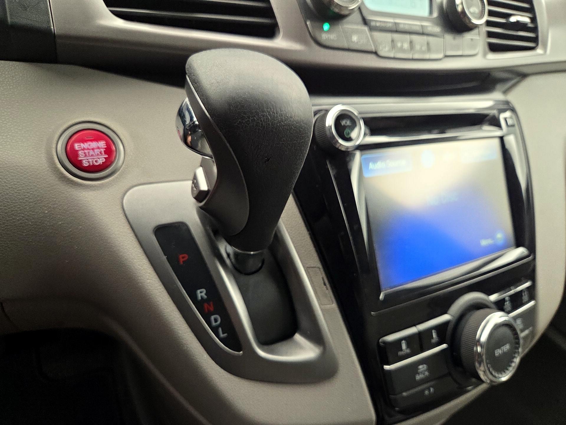 Thumbnail: 2017 Honda Odyssey - 17