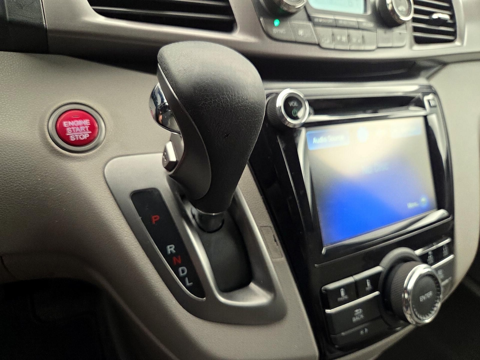 2017 Honda Odyssey SE - Photo 18