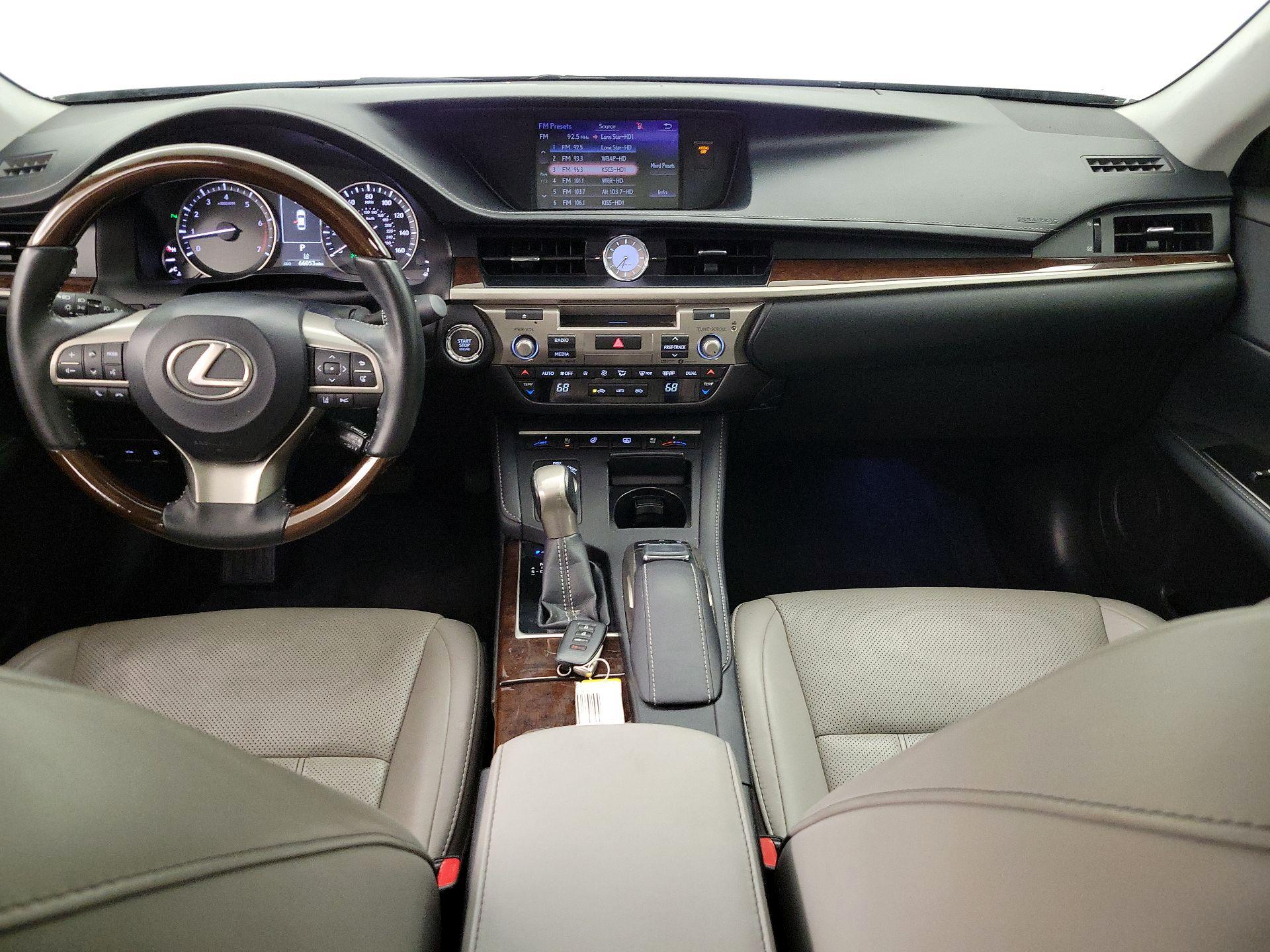 Thumbnail: 2017 Lexus ES - 9
