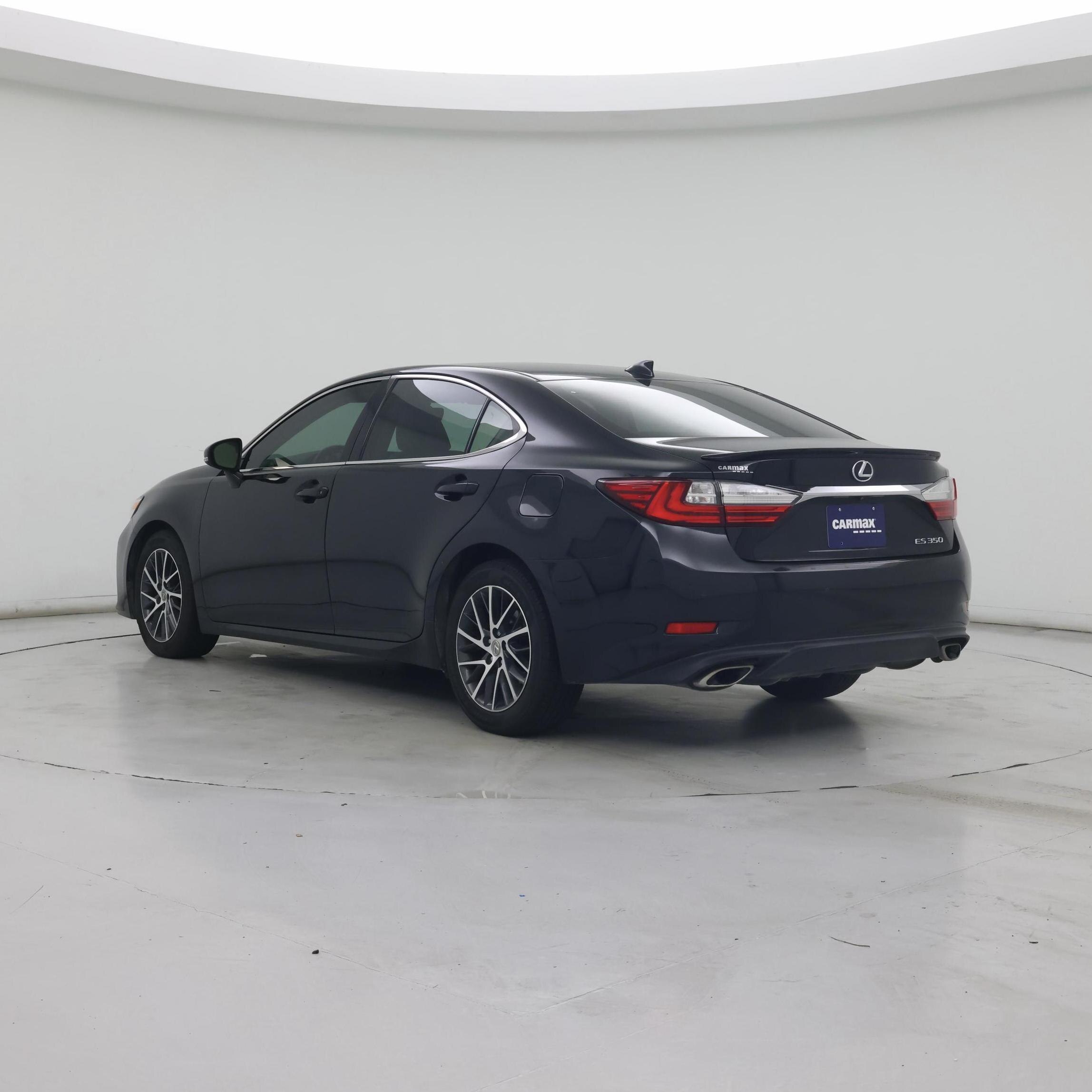 Thumbnail: 2017 Lexus ES - 2