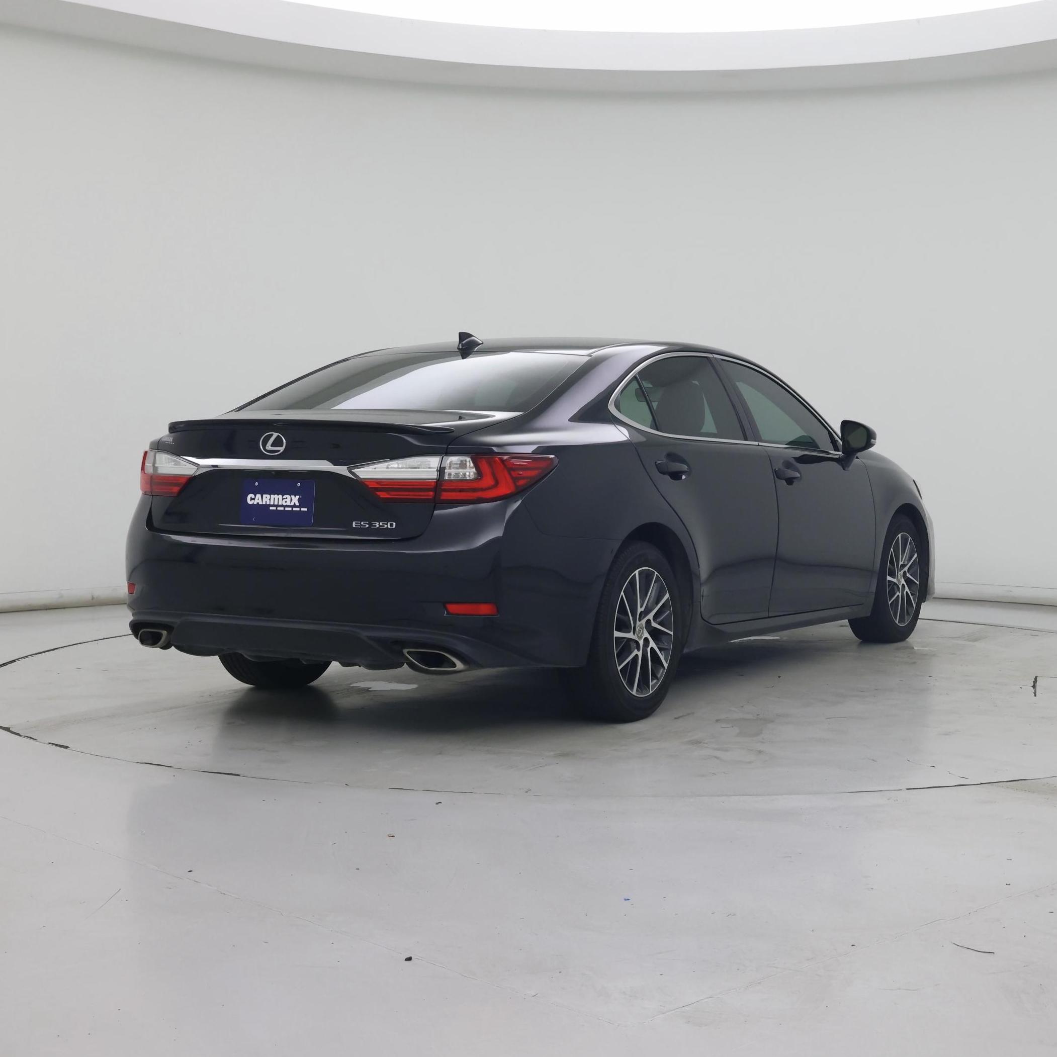 Thumbnail: 2017 Lexus ES - 8