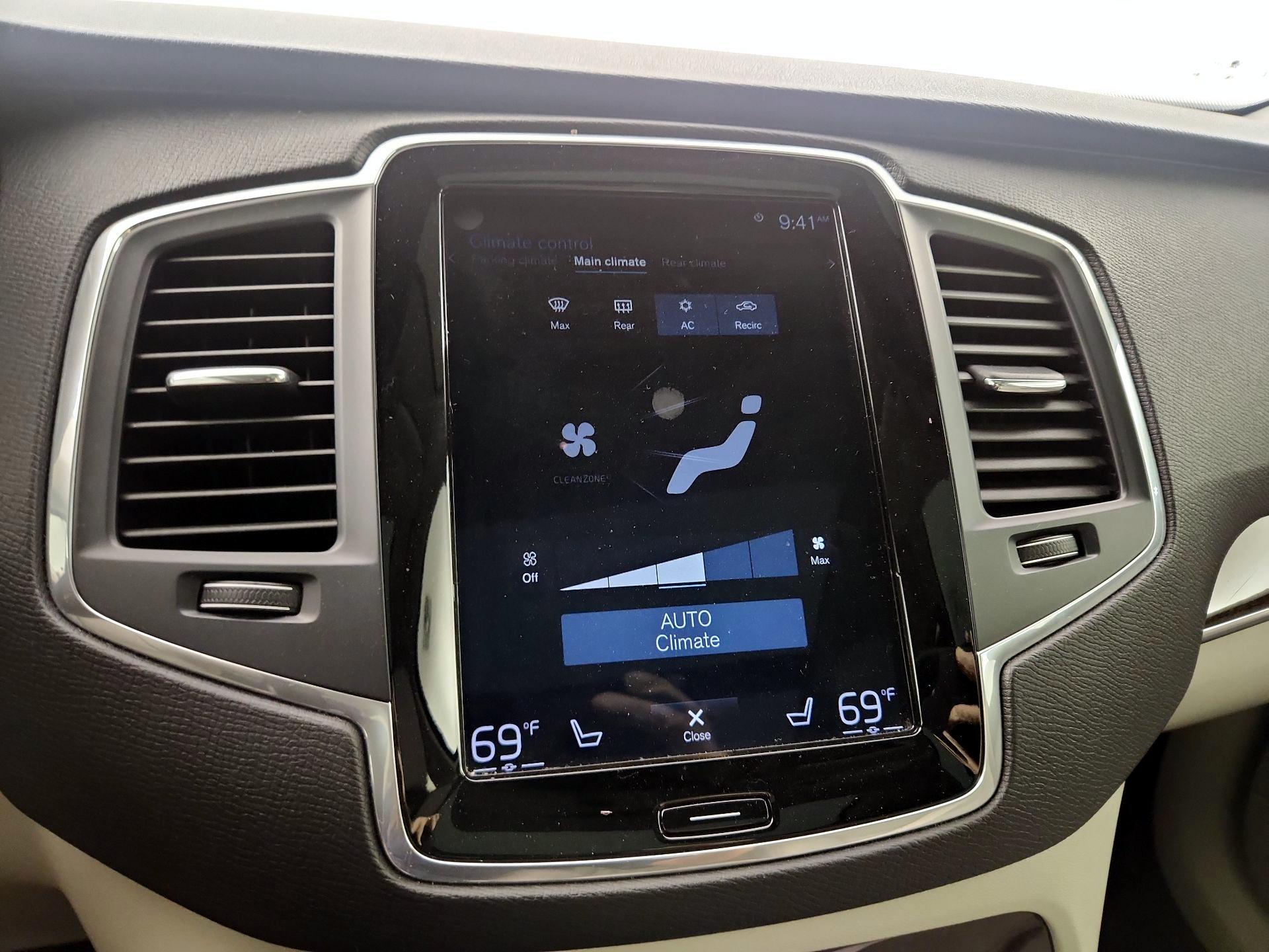 Thumbnail: 2019 Volvo XC90 - 16