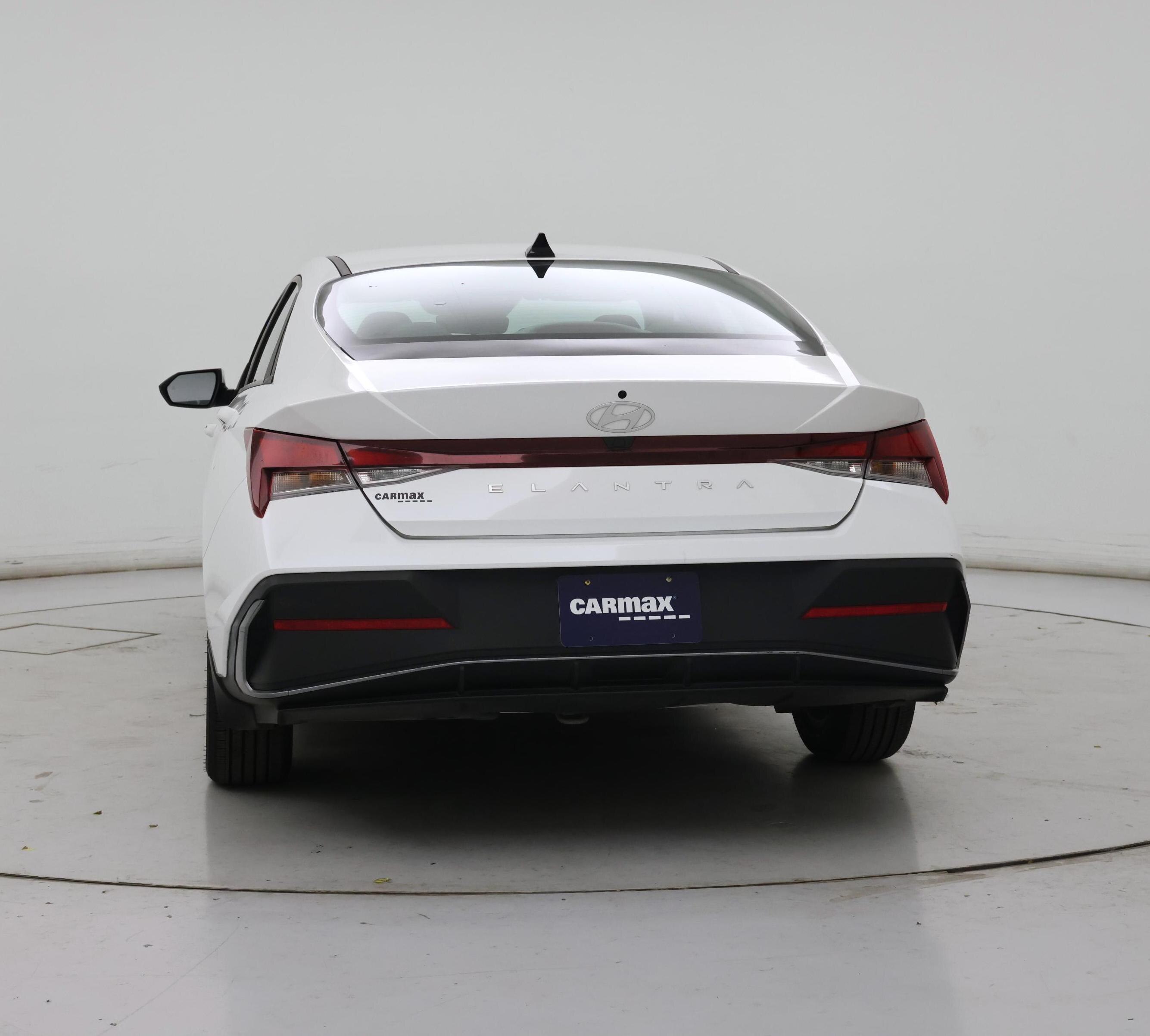 Thumbnail: 2024 Hyundai Elantra - 6