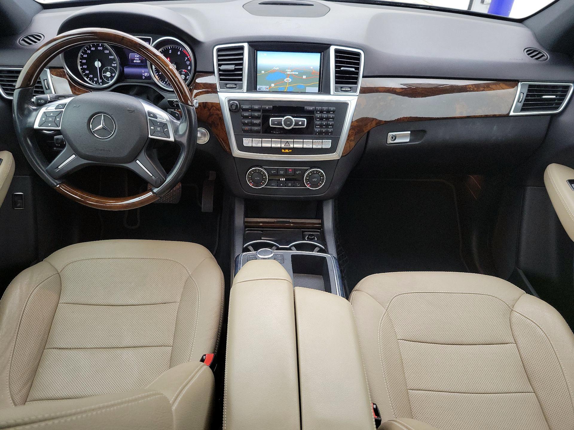 Thumbnail: 2015 Mercedes-Benz M-Class - 9