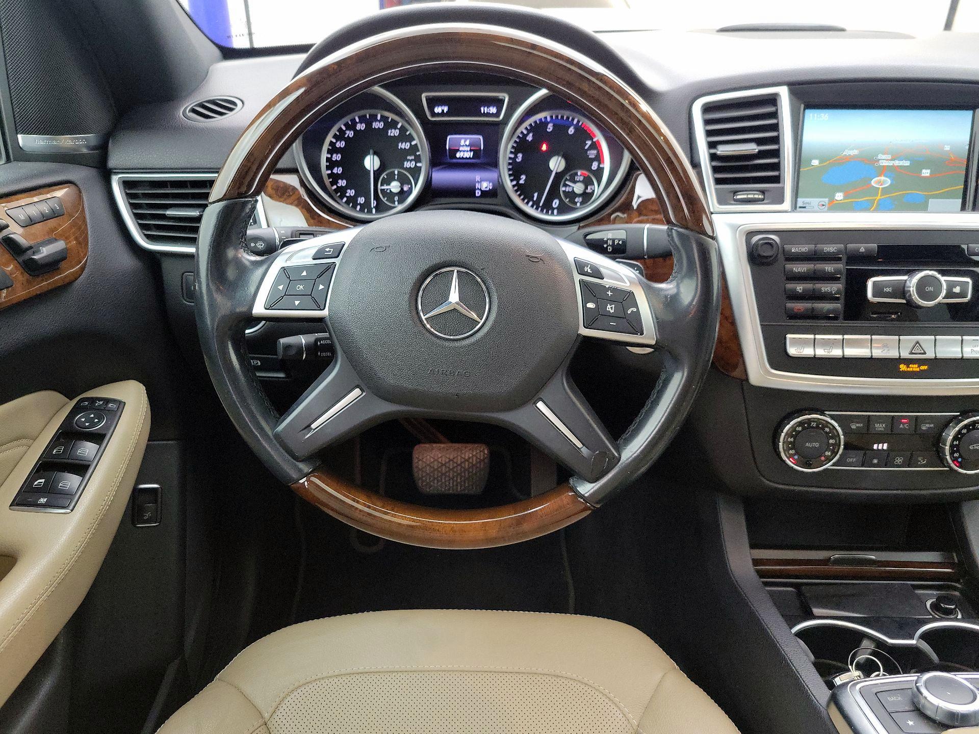 Thumbnail: 2015 Mercedes-Benz M-Class - 10