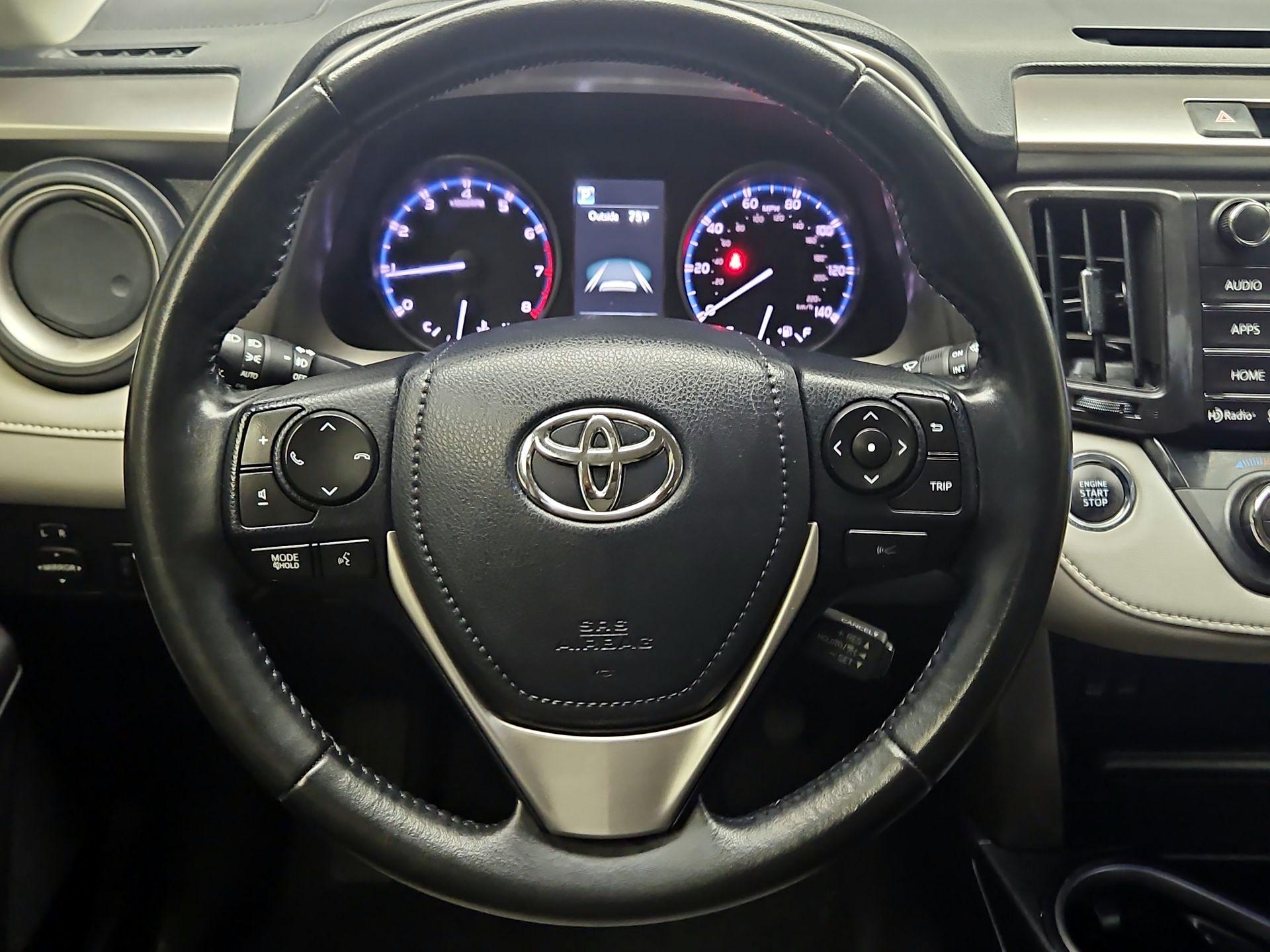 Thumbnail: 2017 Toyota RAV4 - 10