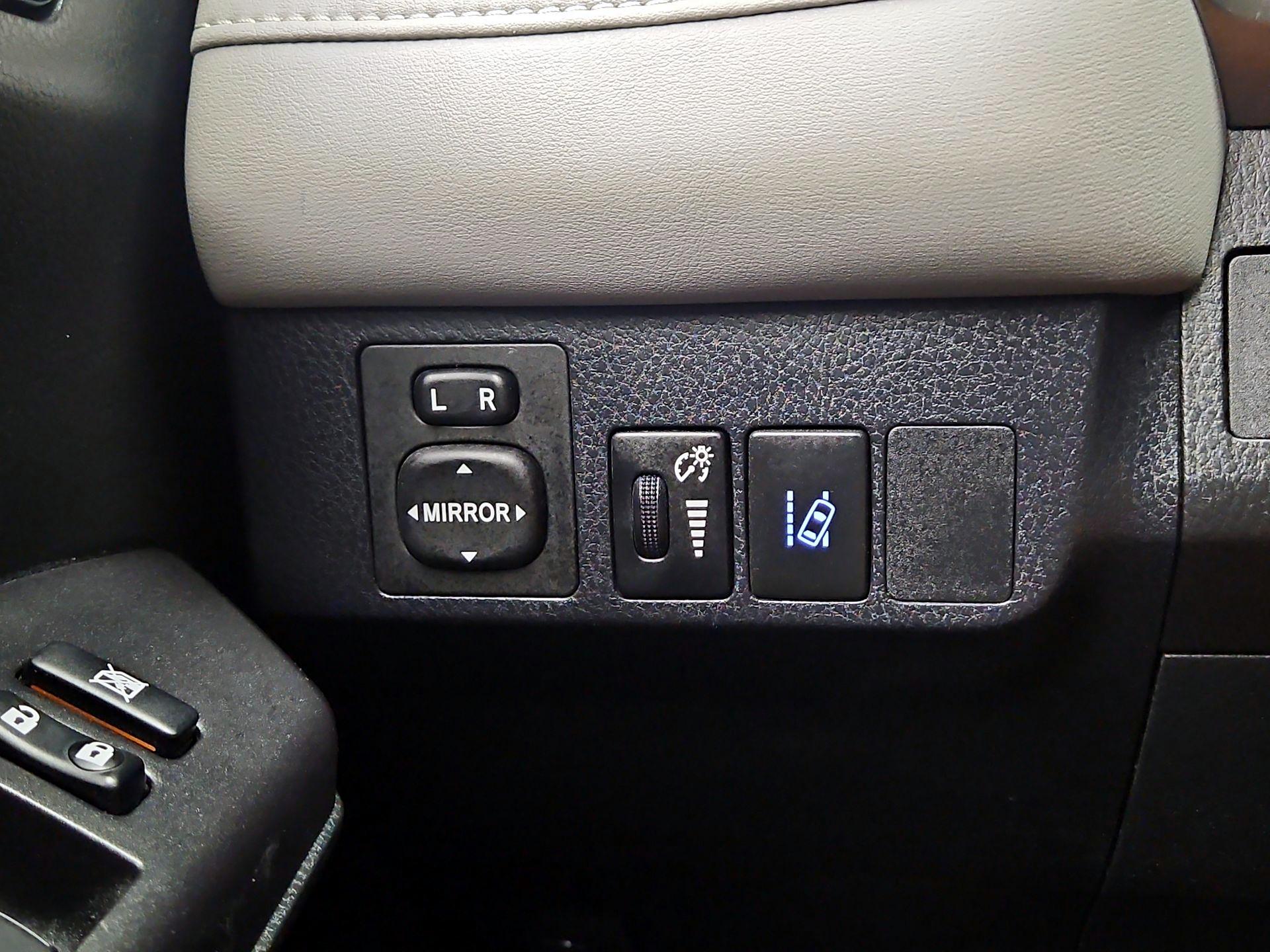 Thumbnail: 2017 Toyota RAV4 - 13