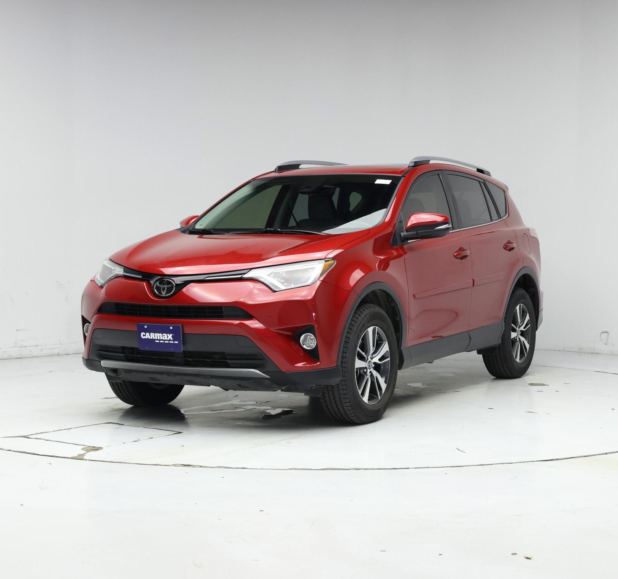 Thumbnail: 2017 Toyota RAV4 - 4