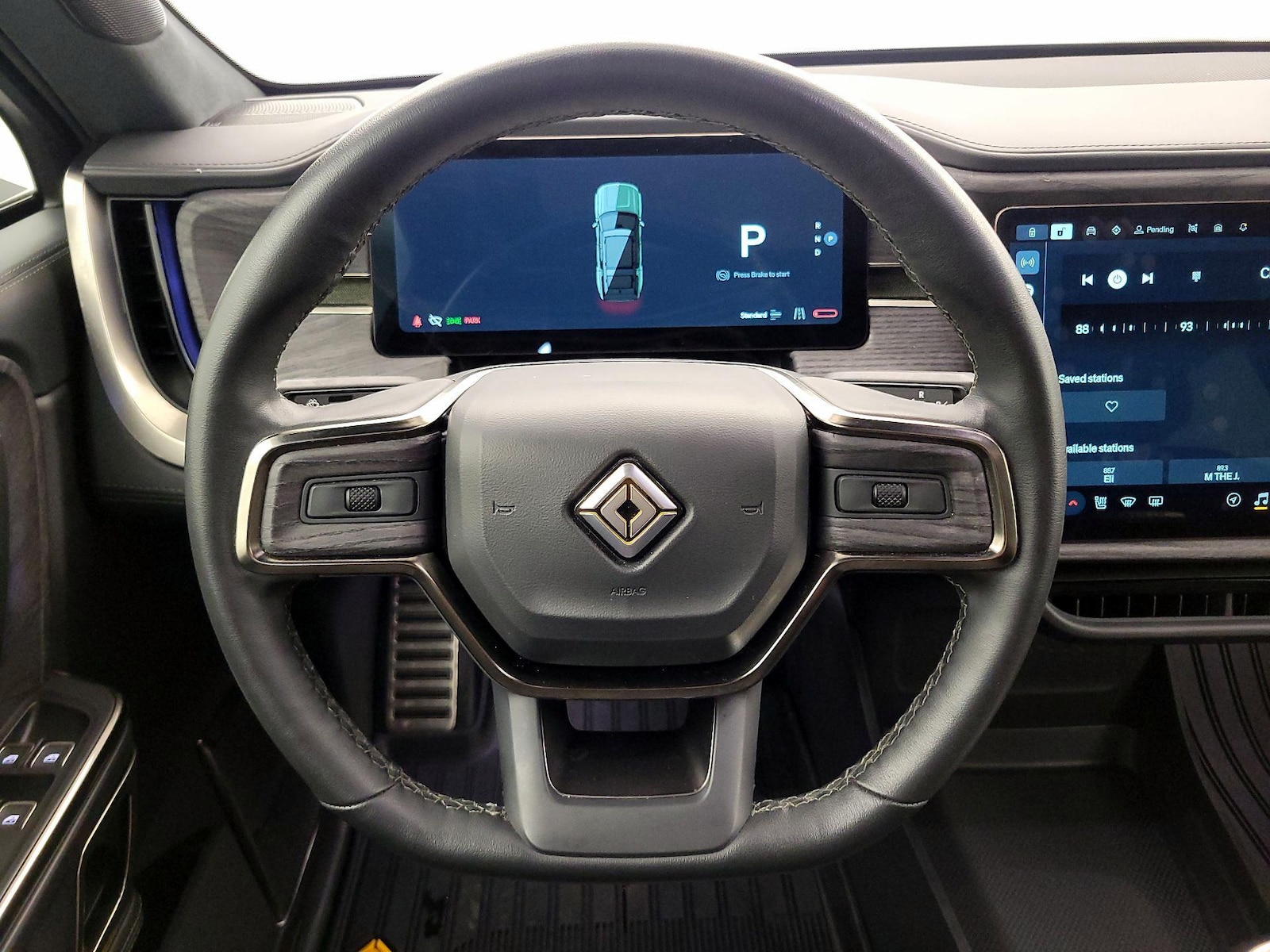 2023 Rivian R1S Adventure - Photo 11