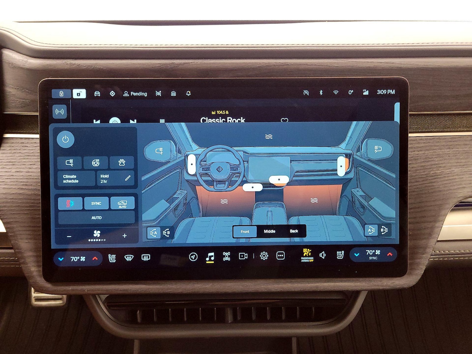 2023 Rivian R1S Adventure - Photo 17