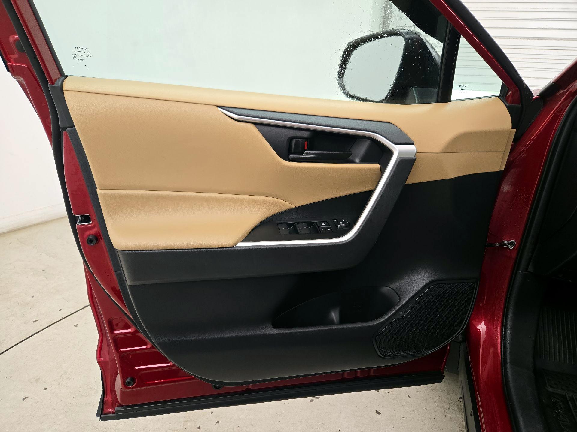 Thumbnail: 2024 Toyota RAV4 - 12