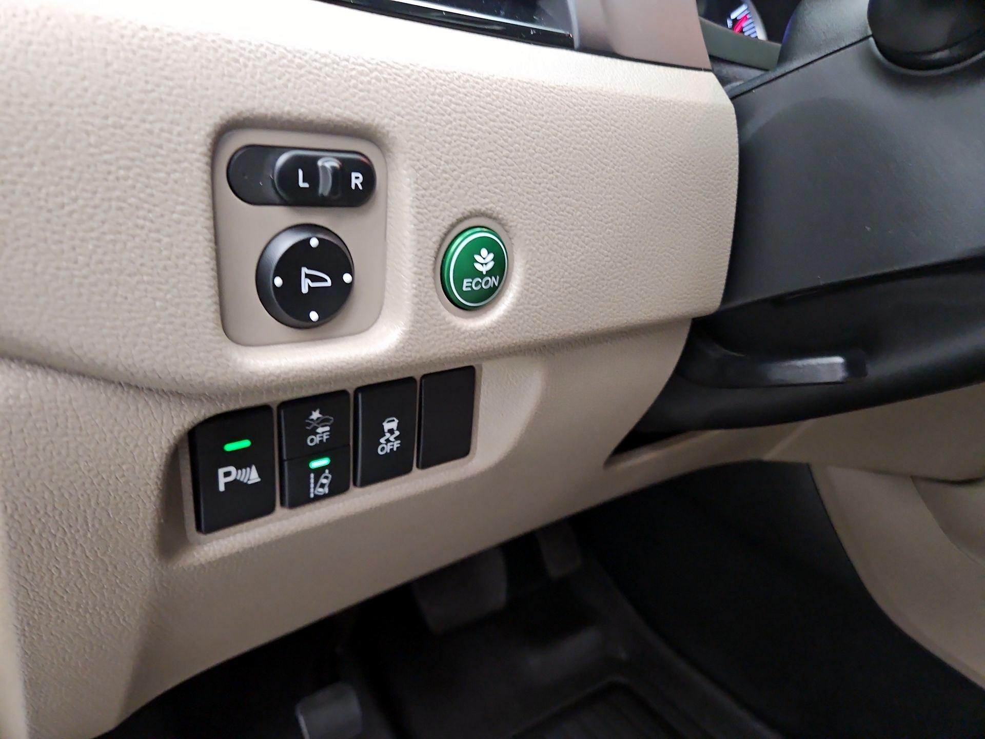 Thumbnail: 2019 Honda Pilot - 13