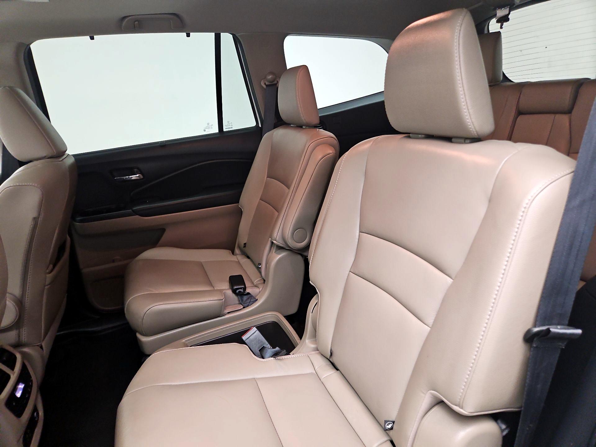 Thumbnail: 2019 Honda Pilot - 20