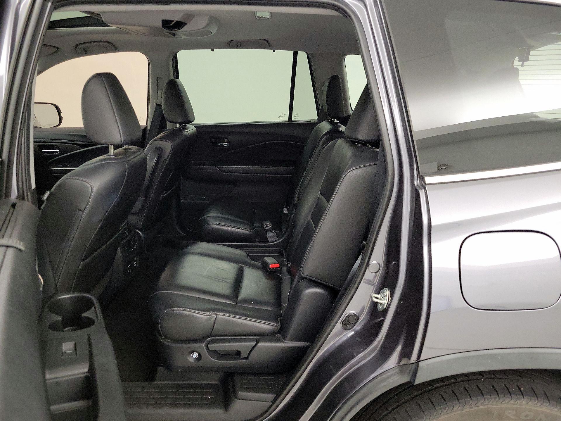 Thumbnail: 2020 Honda Pilot - 20