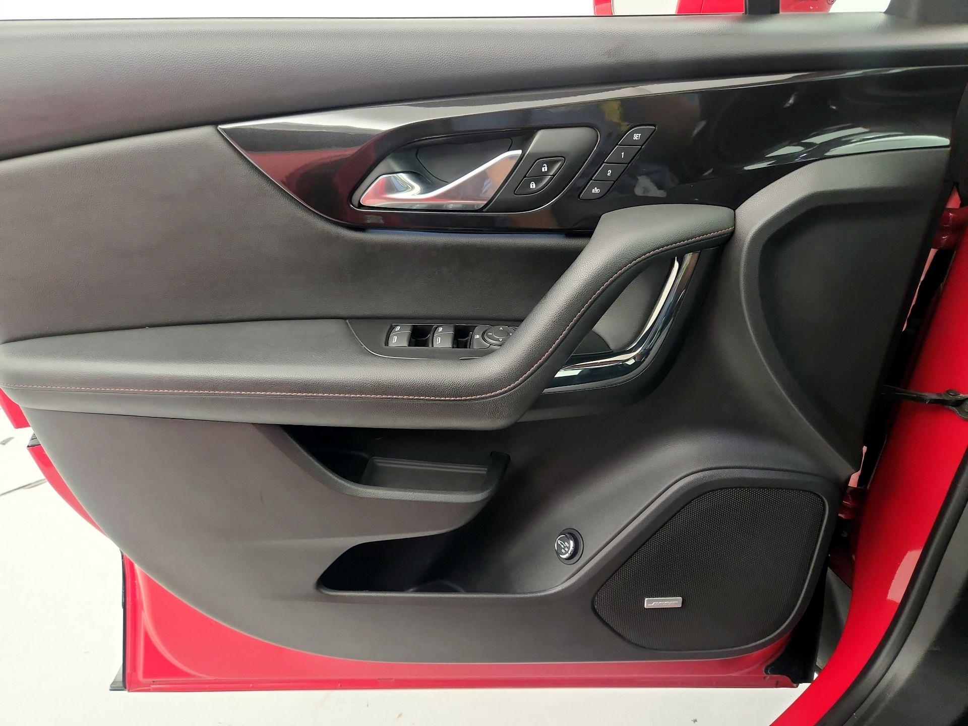 Thumbnail: 2019 Chevrolet Blazer - 12