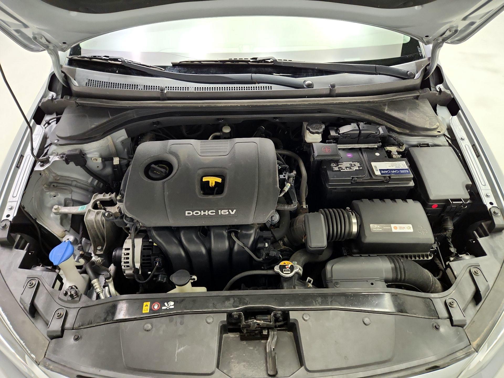 Thumbnail: 2017 Hyundai Elantra - 19