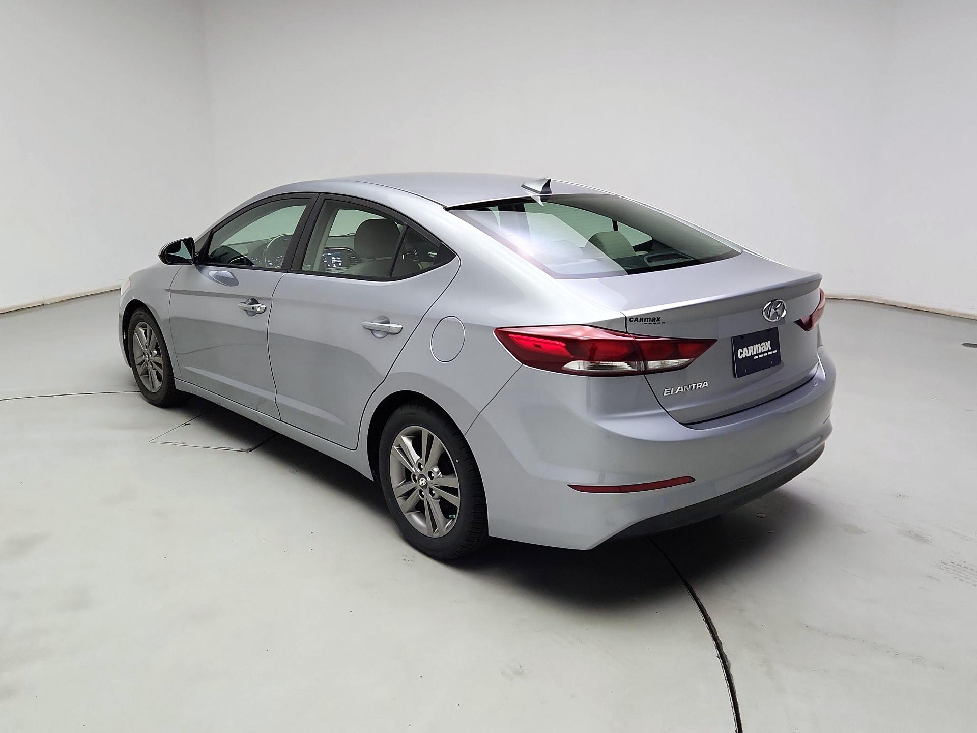 Thumbnail: 2017 Hyundai Elantra - 7