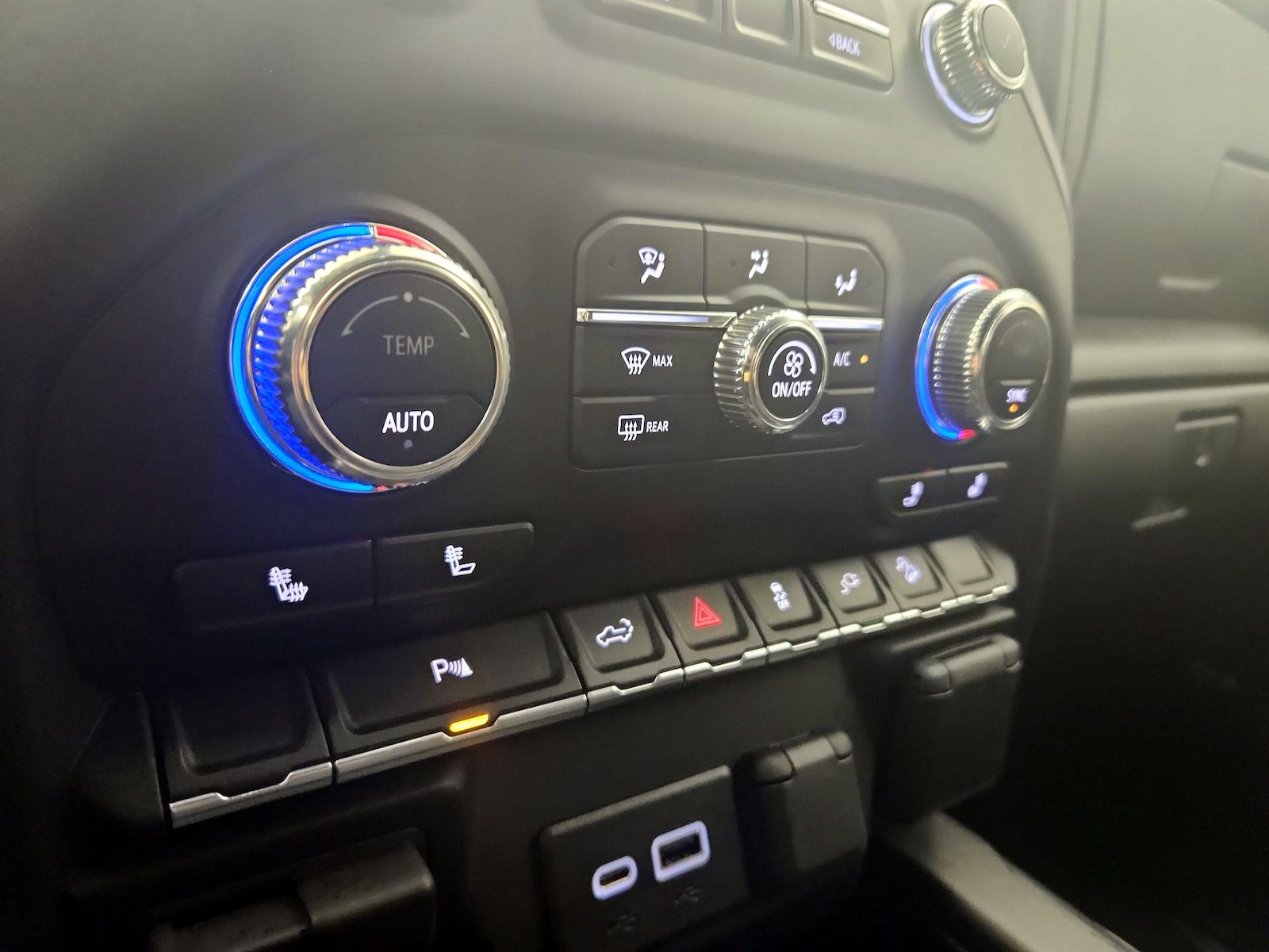 2022 GMC Sierra 1500 Limited Elevation - Photo 17