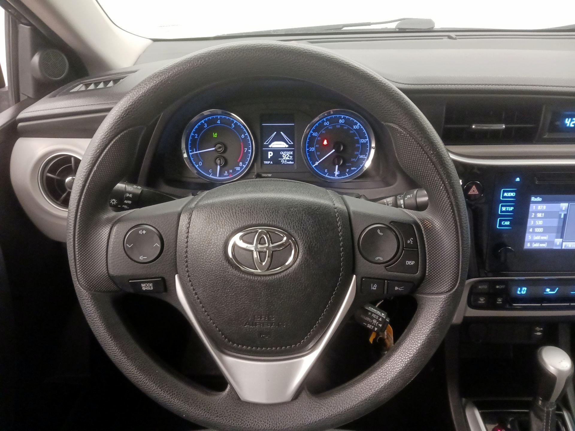 Thumbnail: 2018 Toyota Corolla - 10