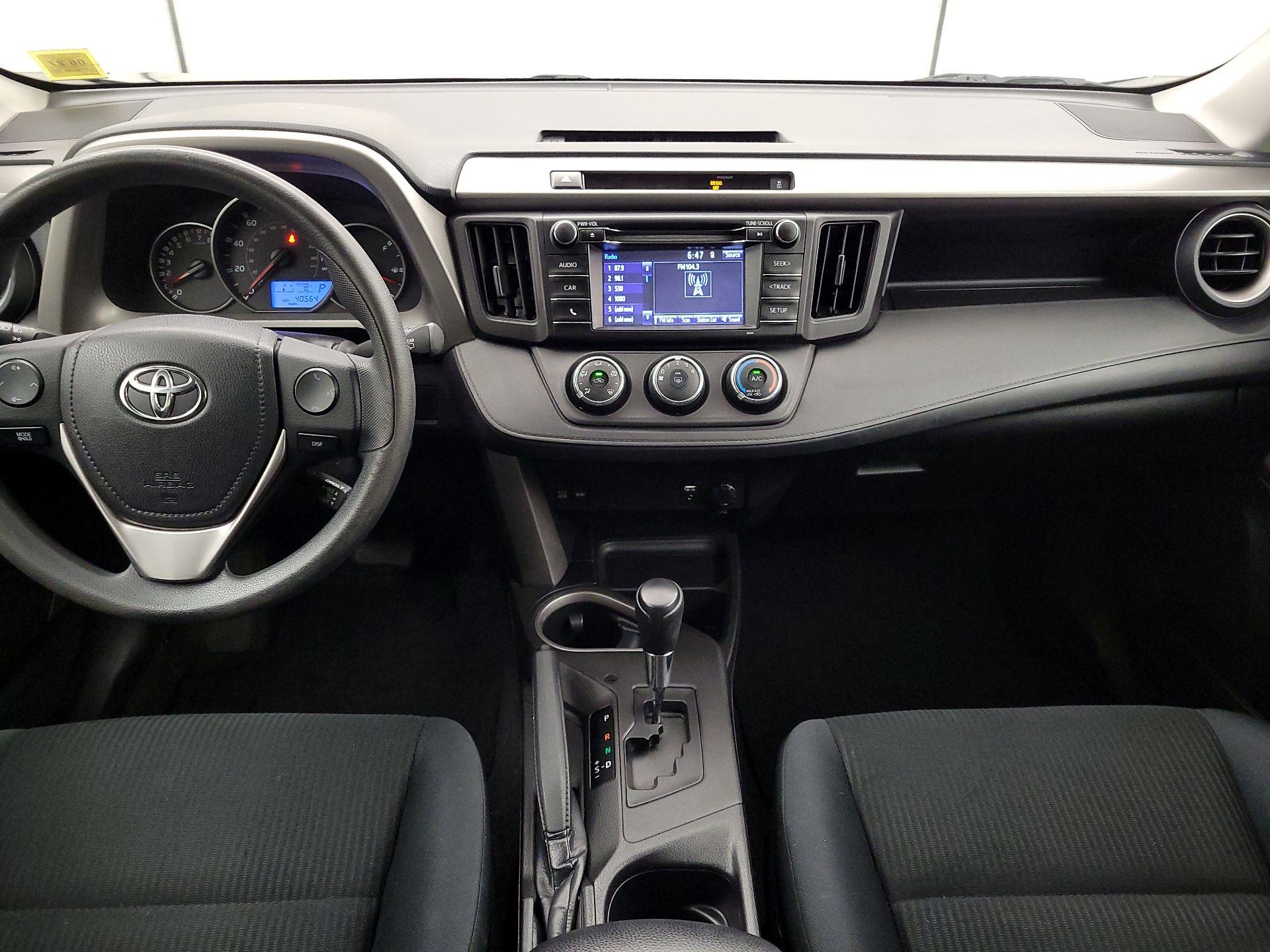 Thumbnail: 2016 Toyota RAV4 - 9