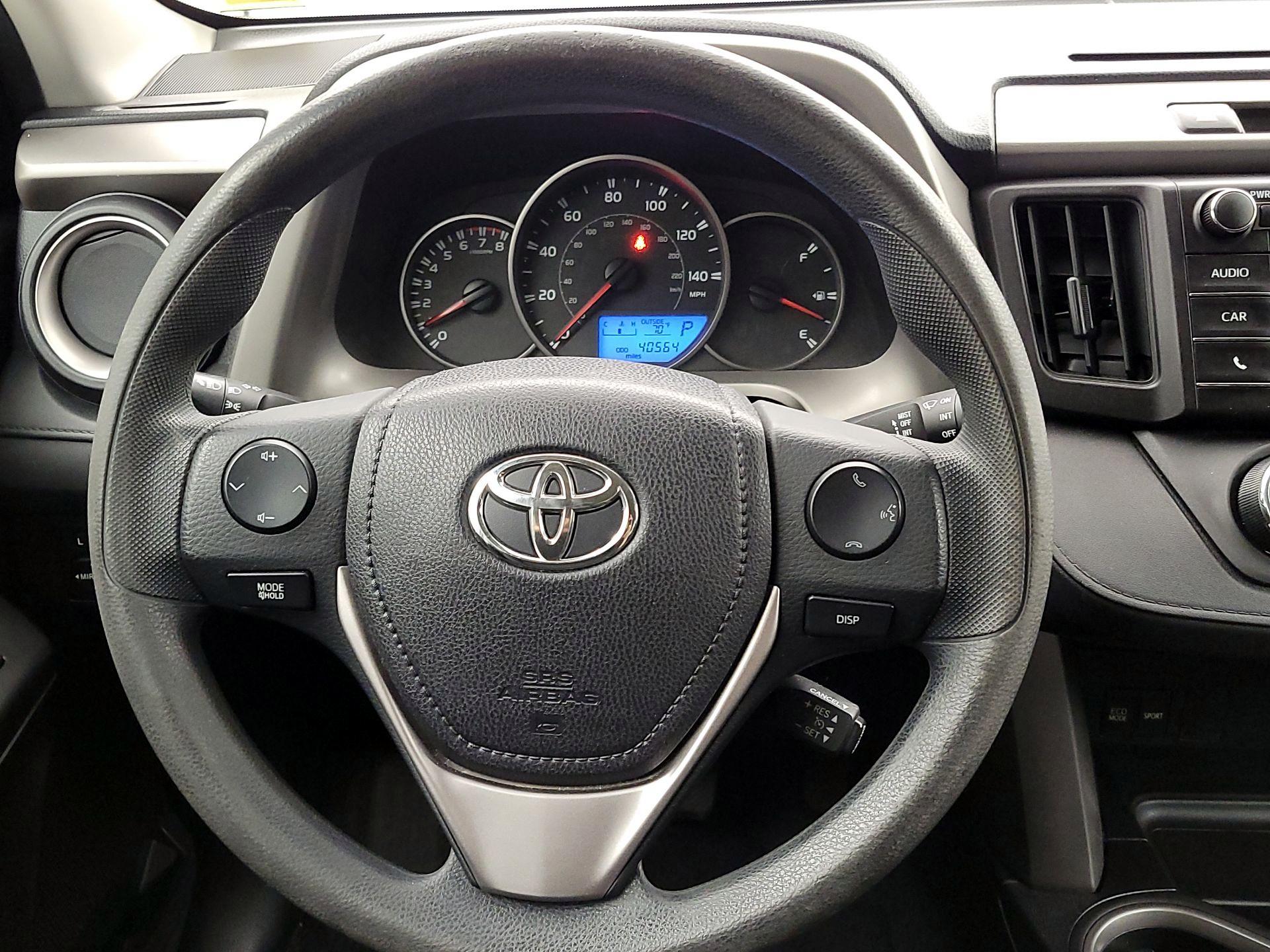 Thumbnail: 2016 Toyota RAV4 - 10