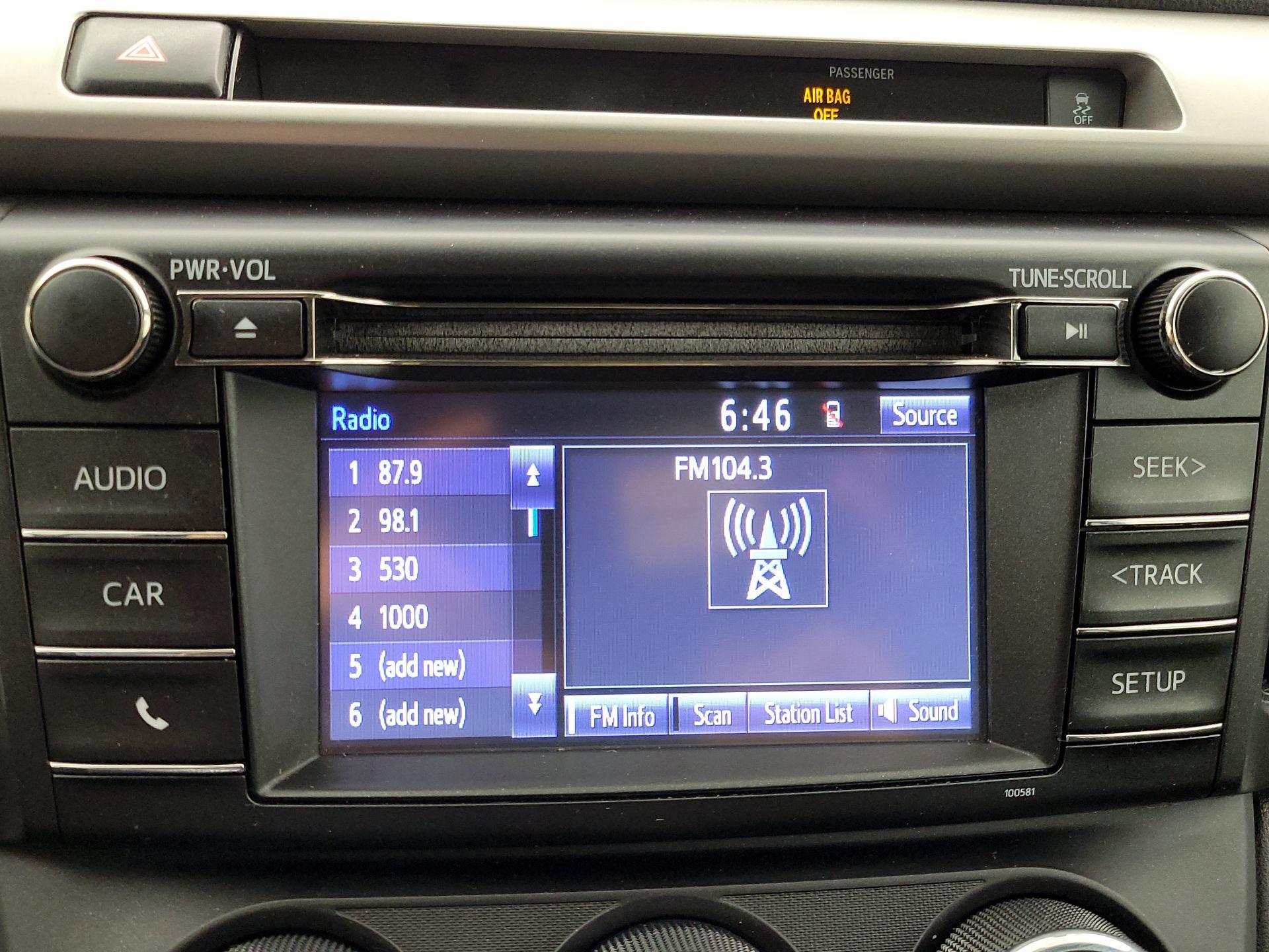 Thumbnail: 2016 Toyota RAV4 - 15