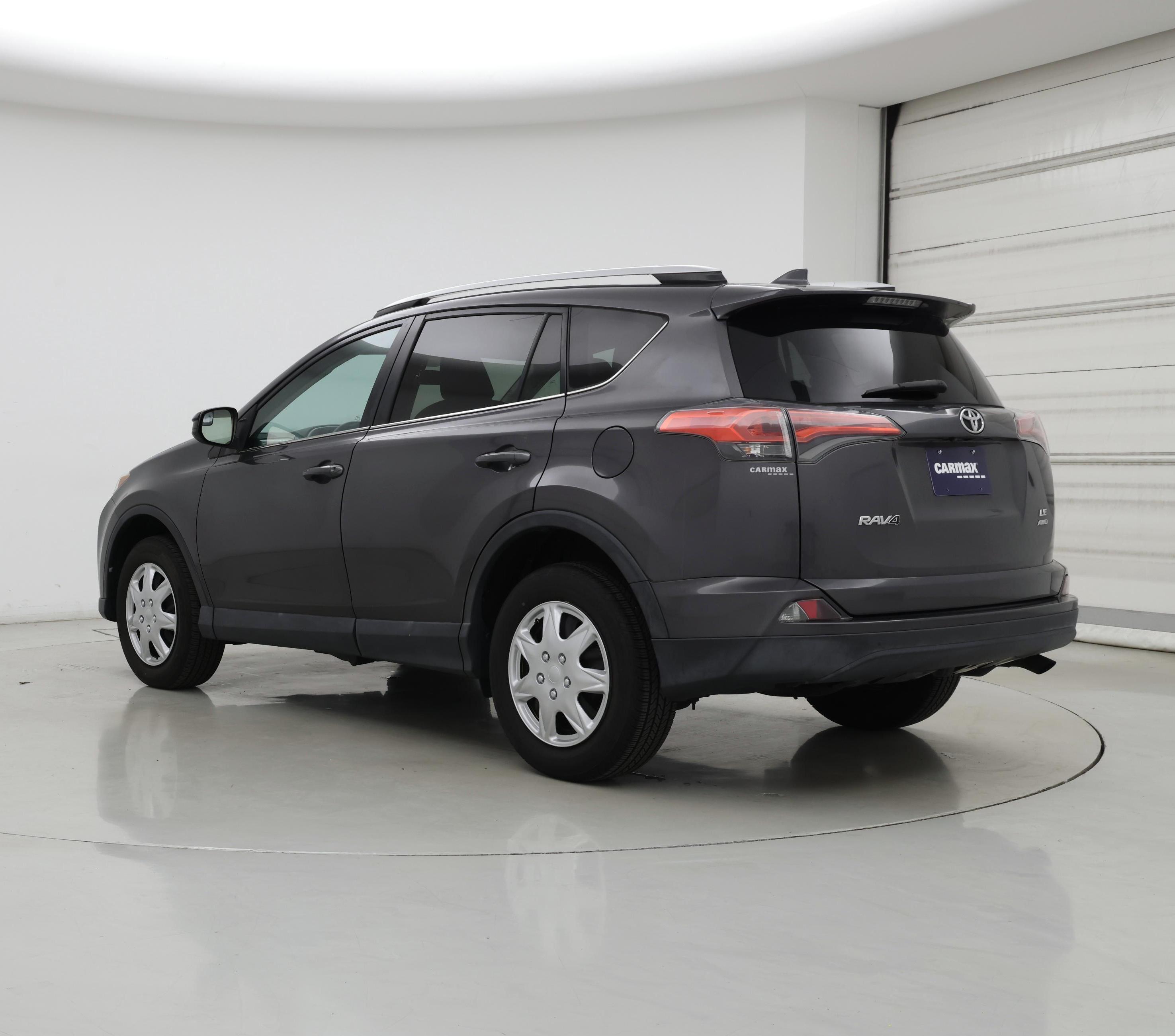 Thumbnail: 2016 Toyota RAV4 - 2