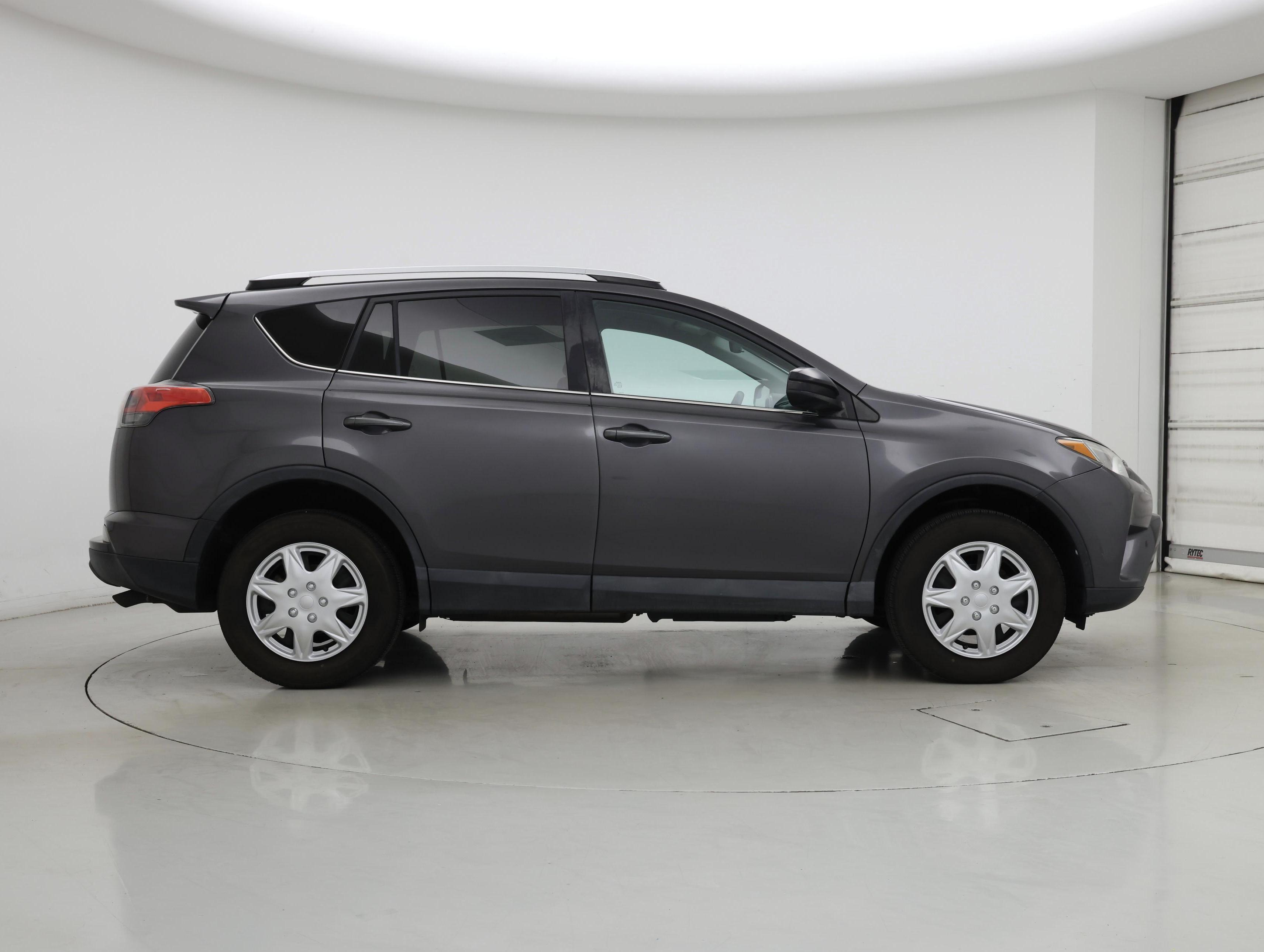 Thumbnail: 2016 Toyota RAV4 - 7