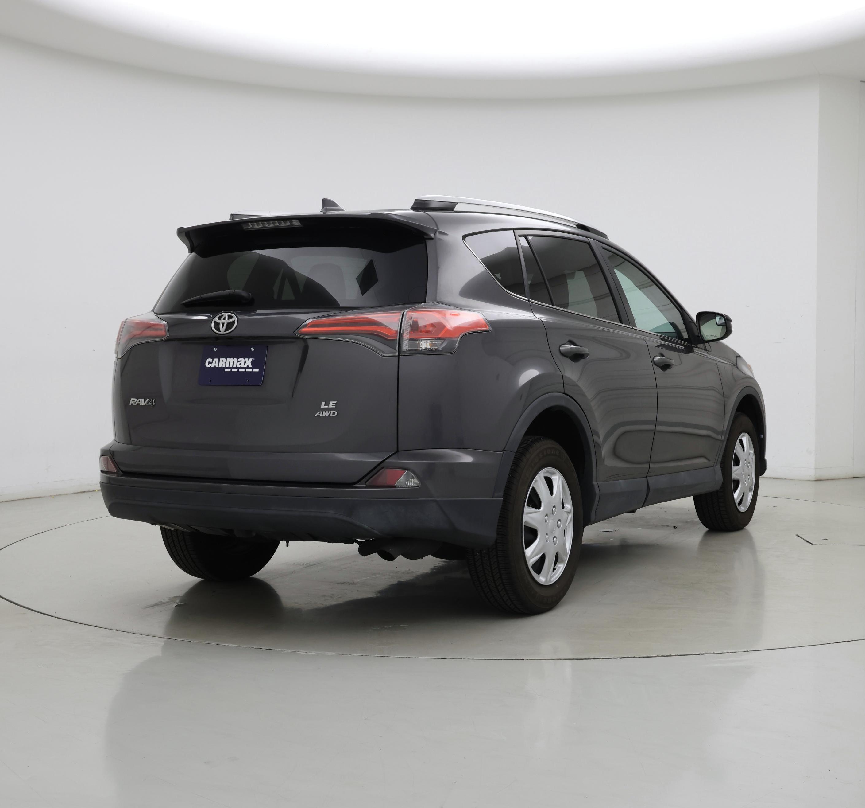 Thumbnail: 2016 Toyota RAV4 - 8