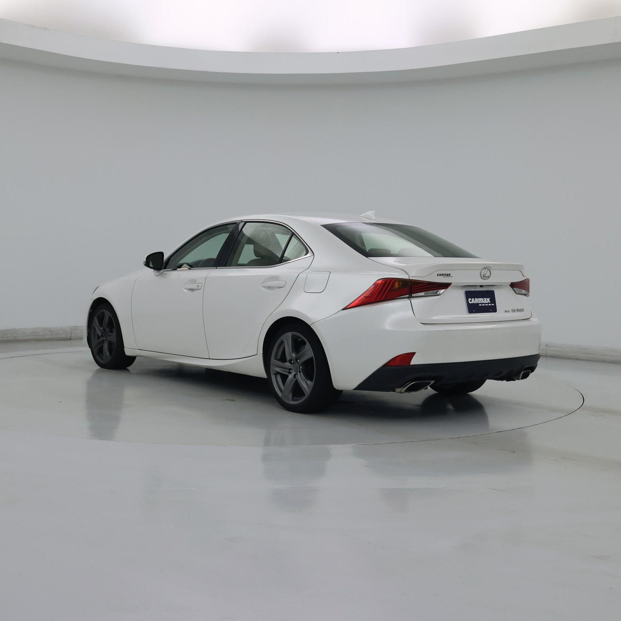 Thumbnail: 2017 Lexus IS - 2